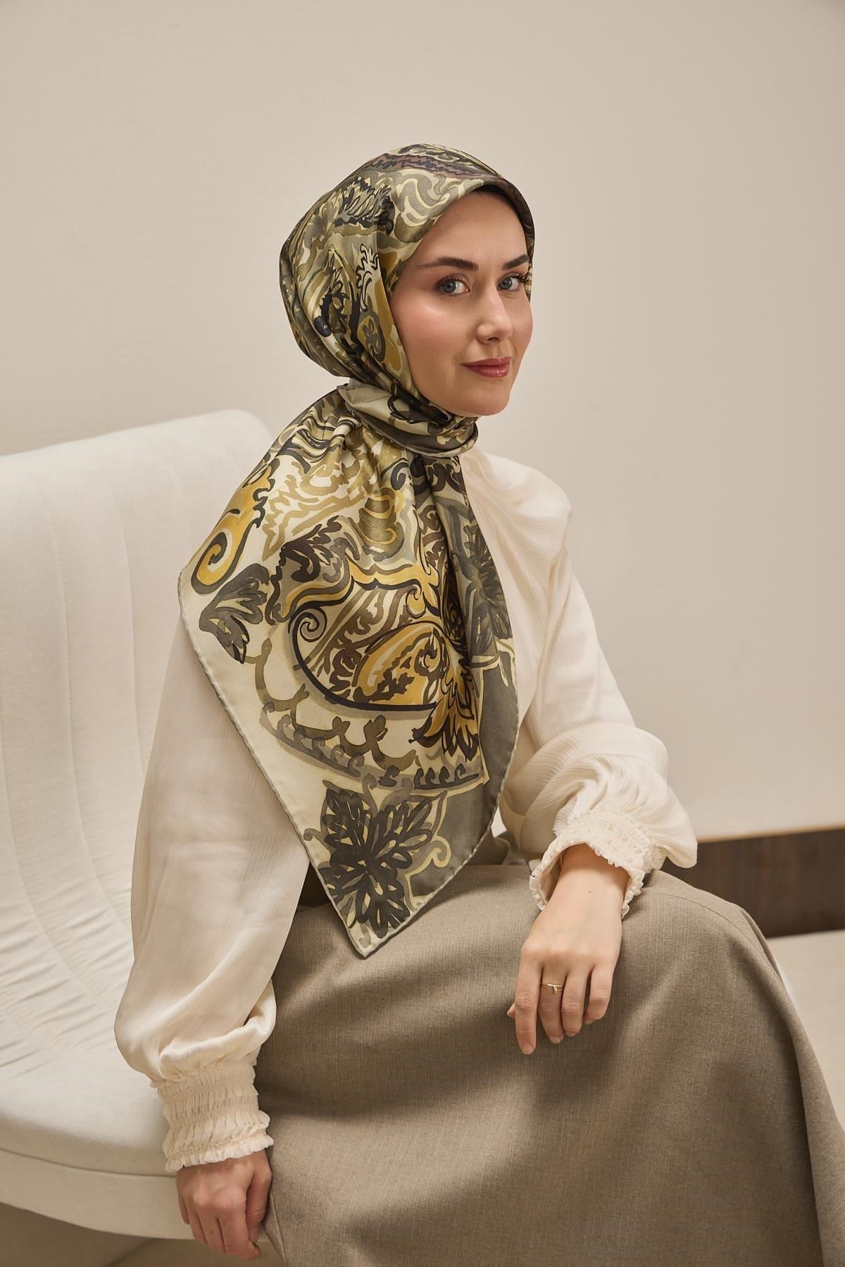 Twill İpek Eşarp Art Desen Yeşil Gri 90x90