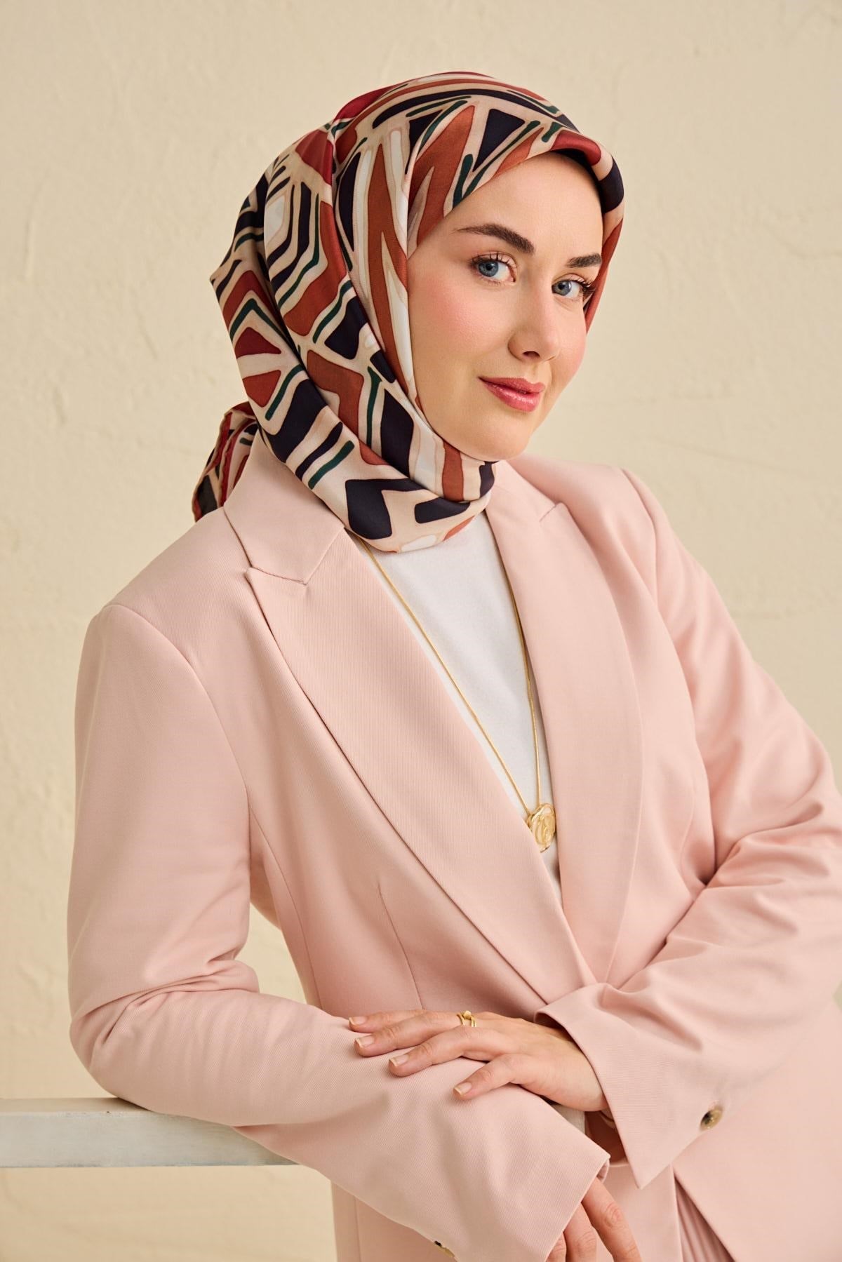 Twill İpek Eşarp Bohem Atlas Desen Ekru 90x90