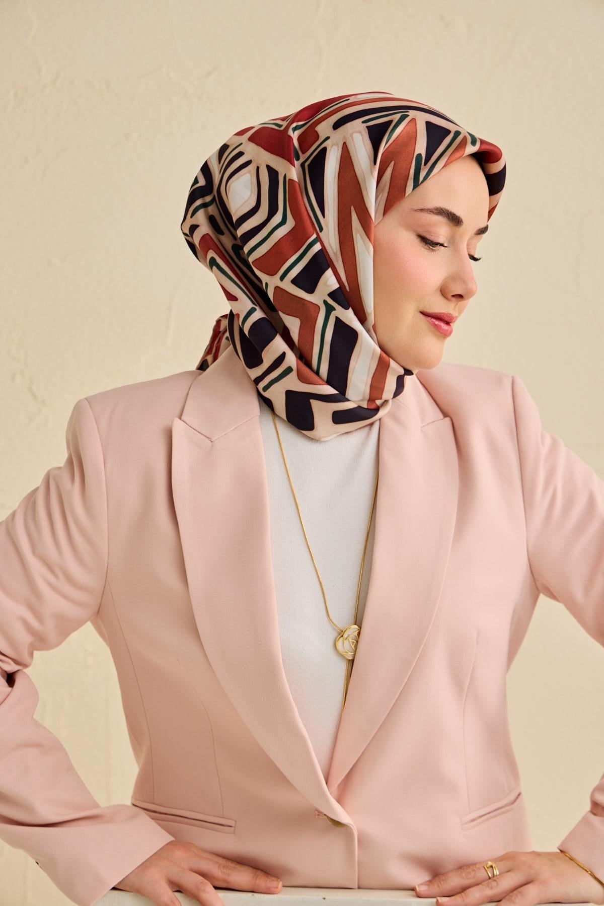 Twill İpek Eşarp Bohem Atlas Desen Ekru 90x90
