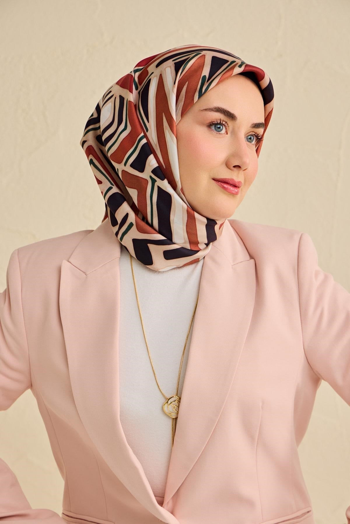 Twill İpek Eşarp Bohem Atlas Desen Ekru 90x90