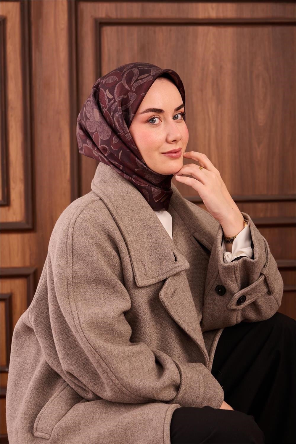 Twill İpek Eşarp Bordo Kahve Pudra Vizon Papatya Desenli Tok Duruşlu 90x90