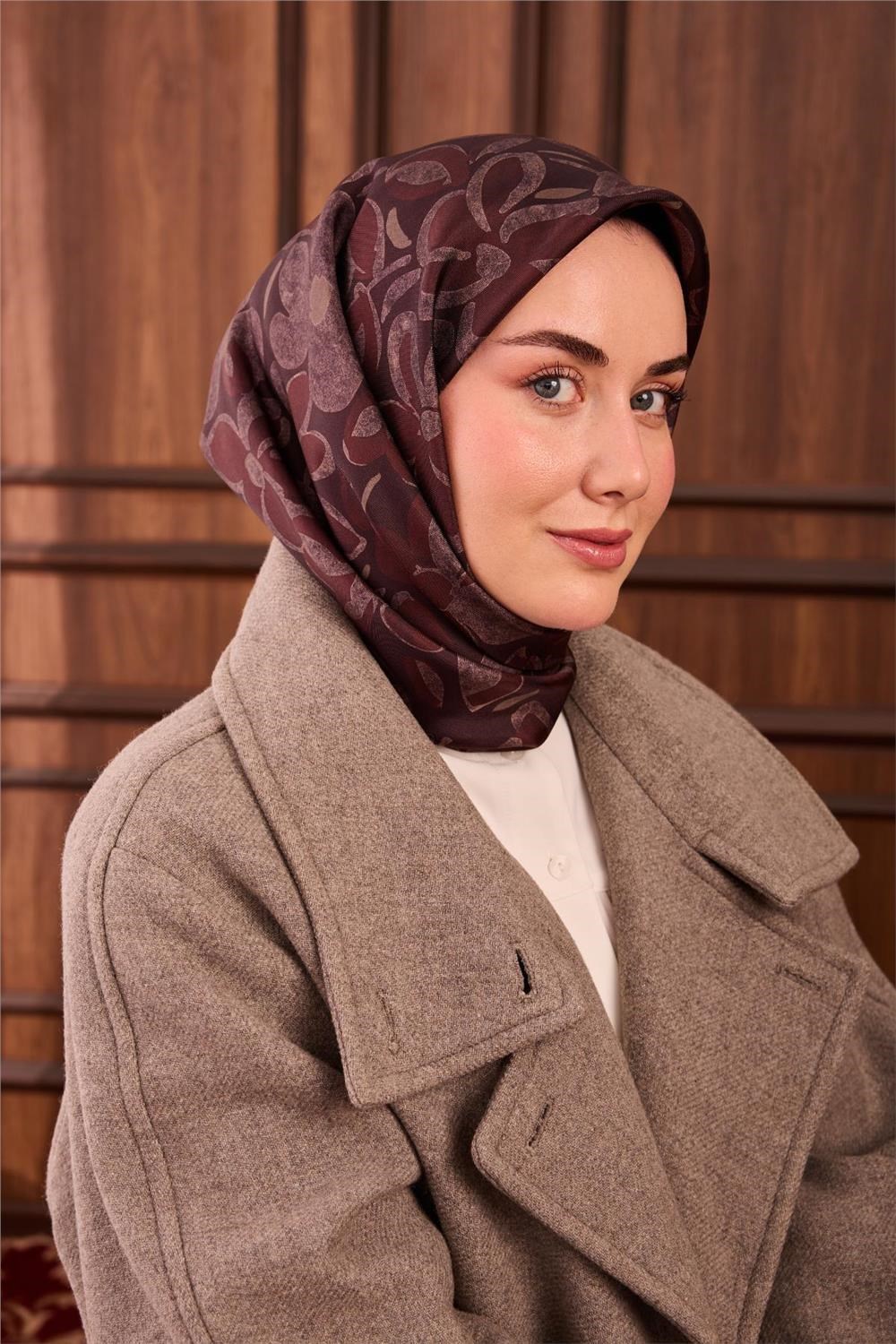 Twill İpek Eşarp Bordo Kahve Pudra Vizon Papatya Desenli Tok Duruşlu 90x90