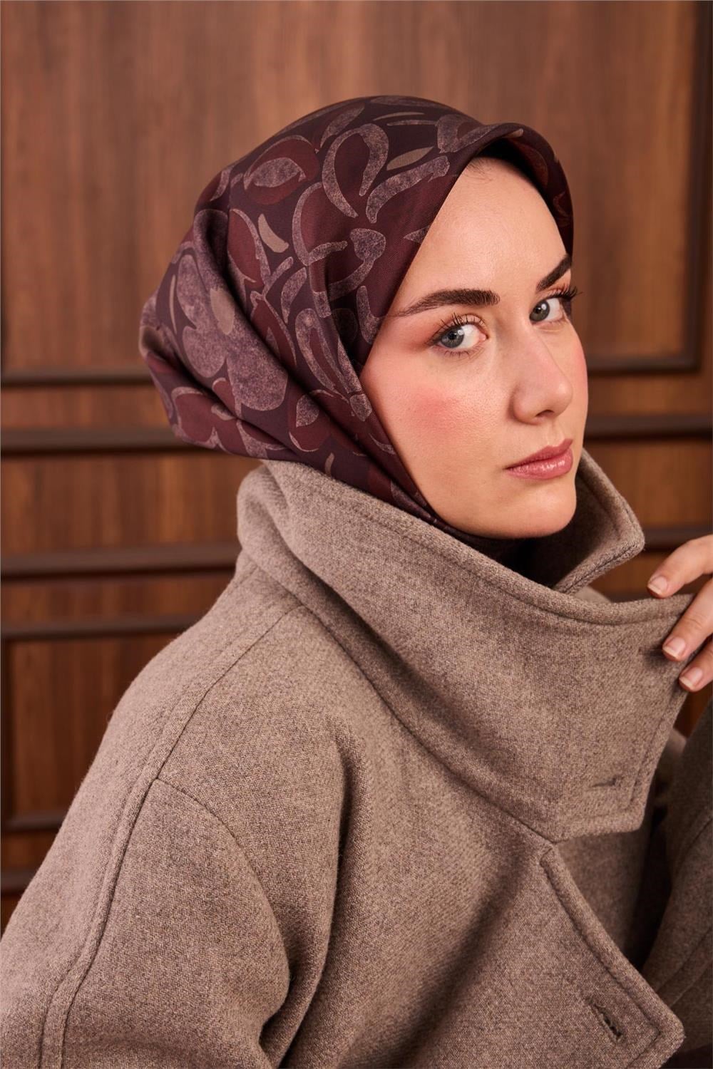 Twill İpek Eşarp Bordo Kahve Pudra Vizon Papatya Desenli Tok Duruşlu 90x90