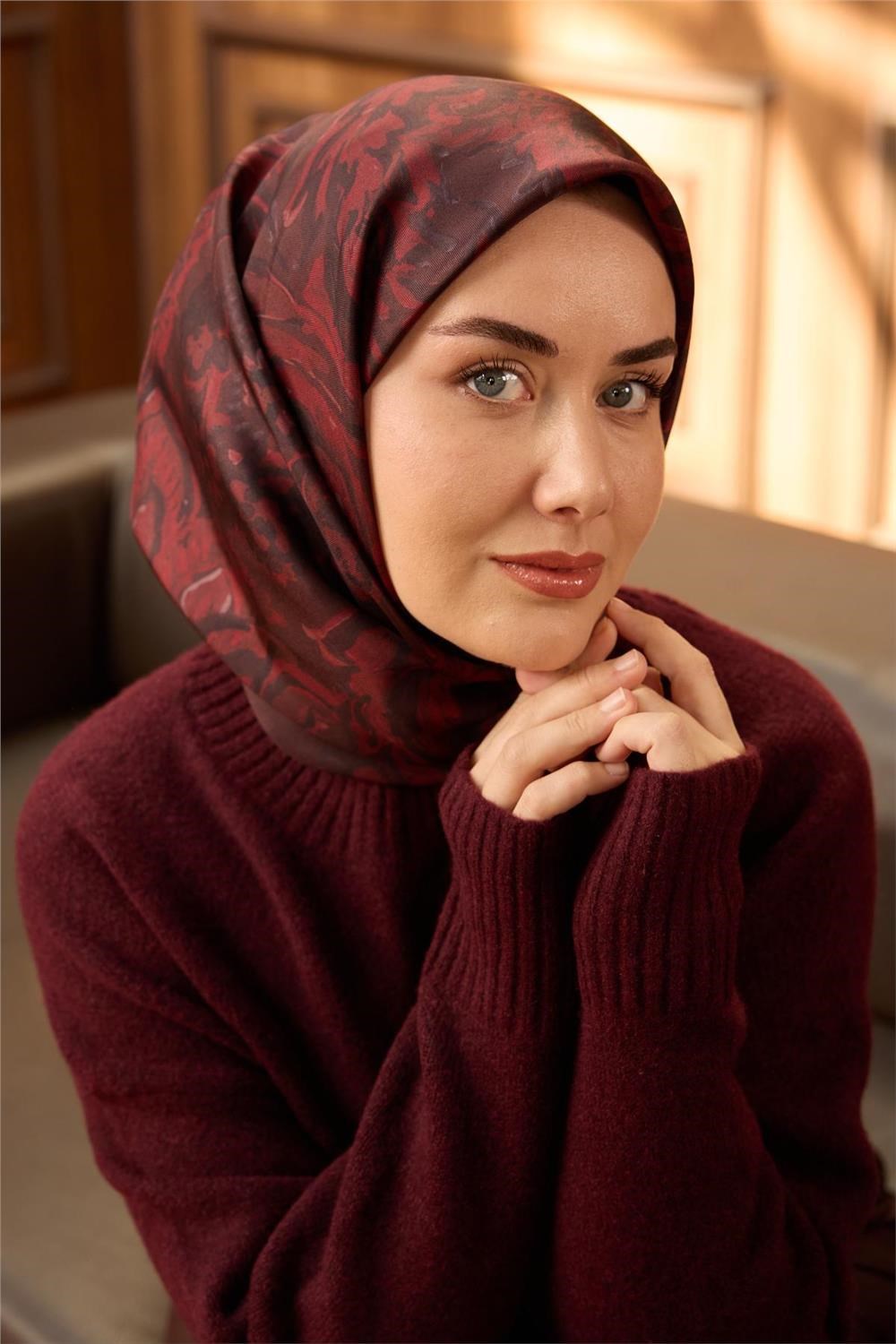 Twill İpek Eşarp Bordo-Koyu Kırmızı Desenli Tok Duruşlu 90x90