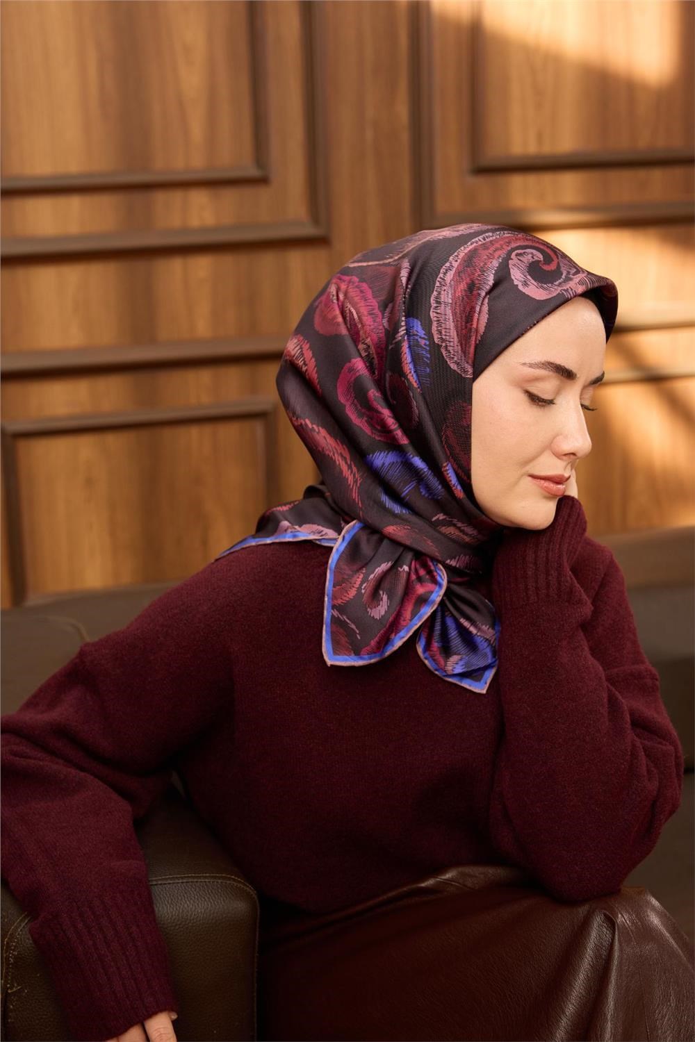 Twill İpek Eşarp Bordo–Saks Desenli Tok Duruşlu 90x90