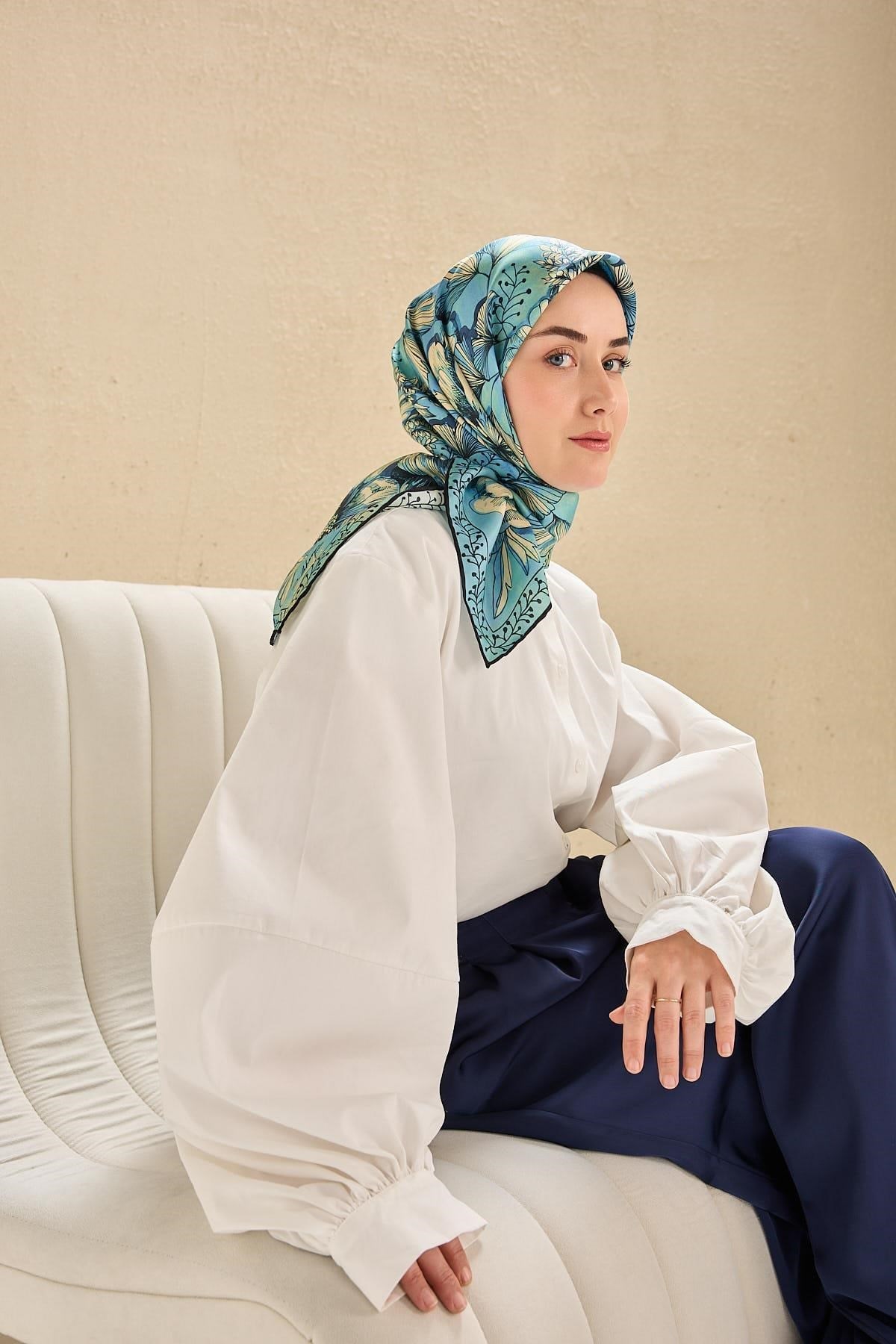Twill İpek Eşarp Büyük Çiçek Mavi 90x90