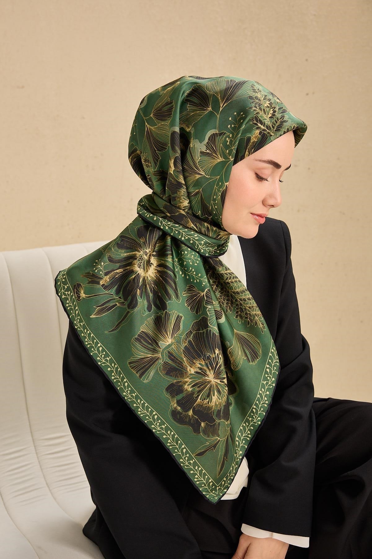 Twill İpek Eşarp Büyük Çiçek Zümrüt 90x90