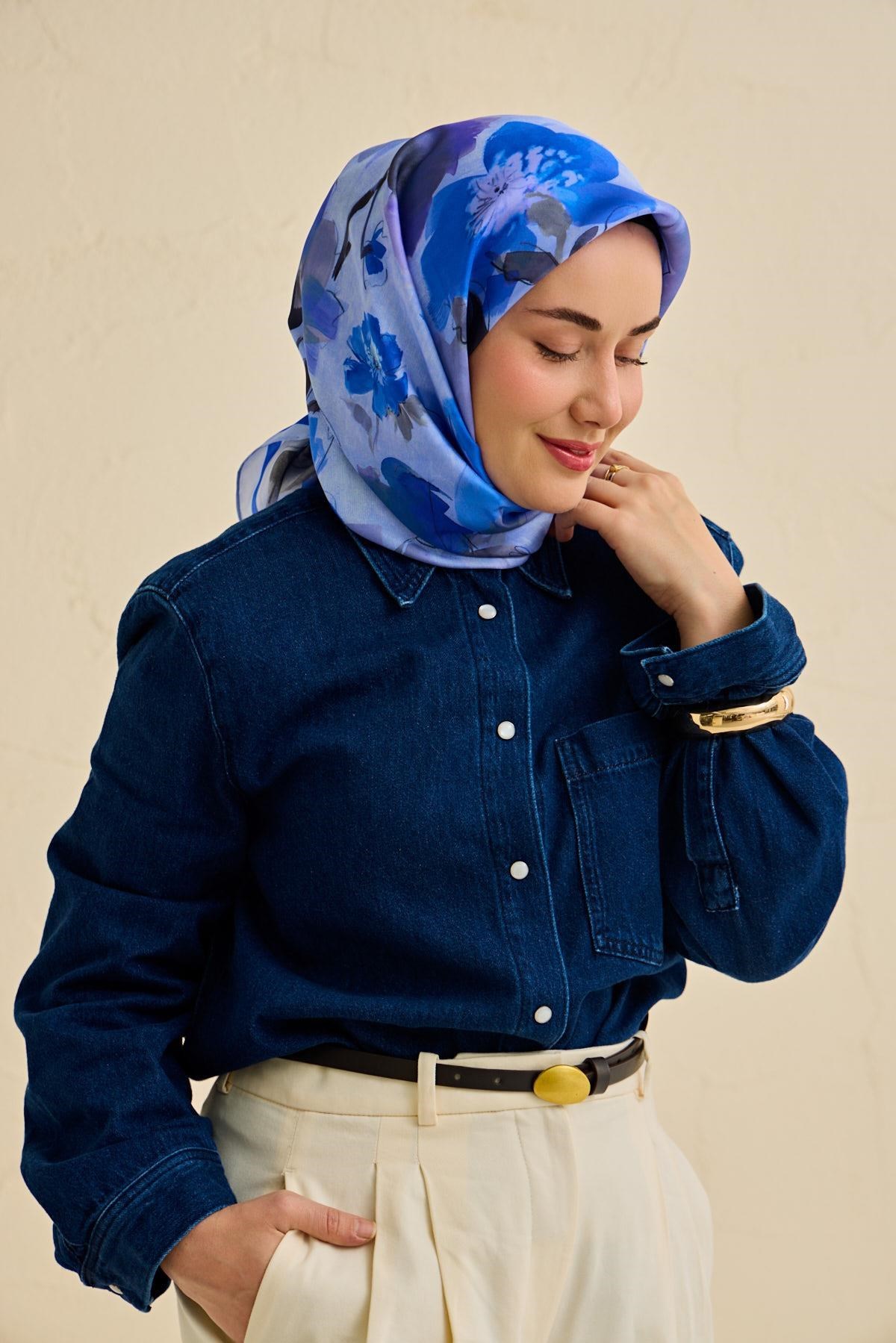 Twill İpek Eşarp Çiçek Desen Bebe Mavi 90x90