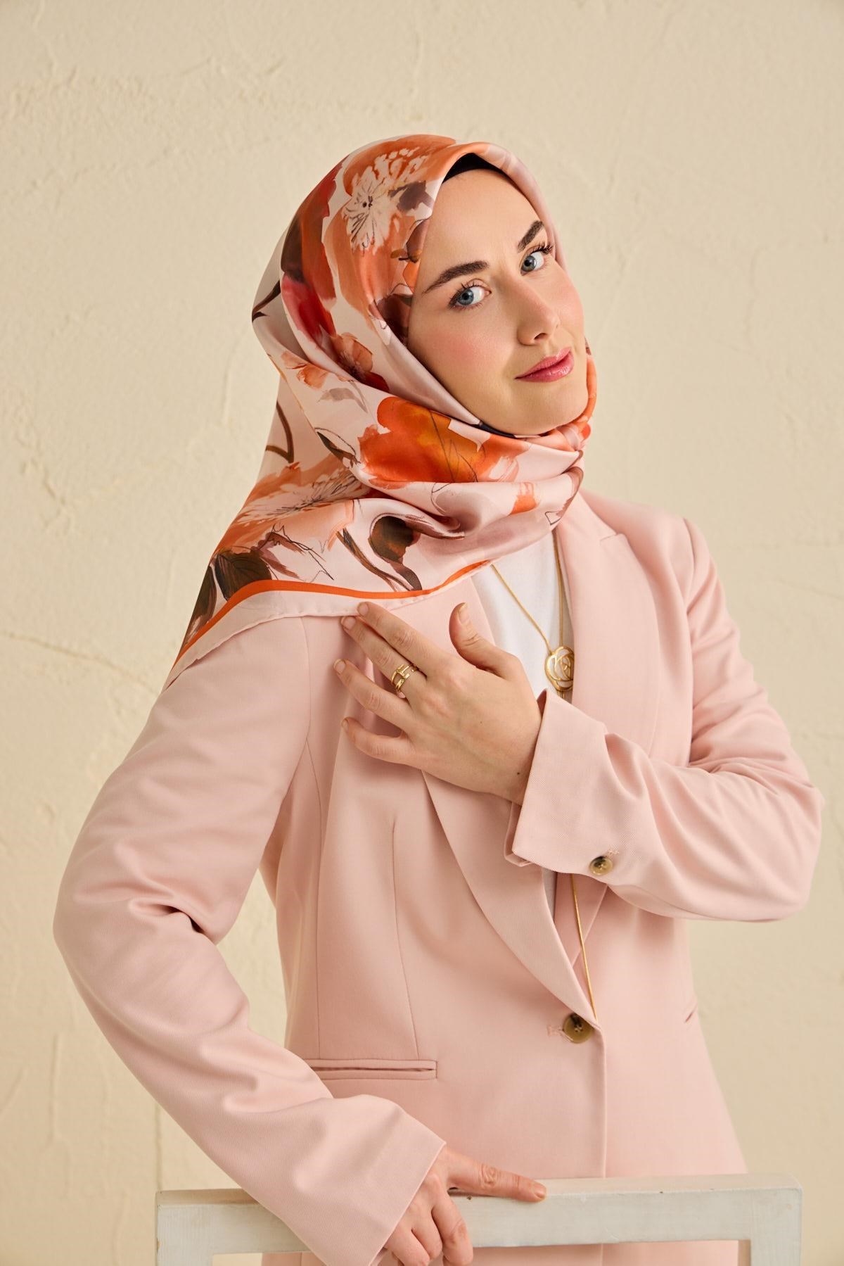 Twill İpek Eşarp Çiçek Desen Pudra 90x90
