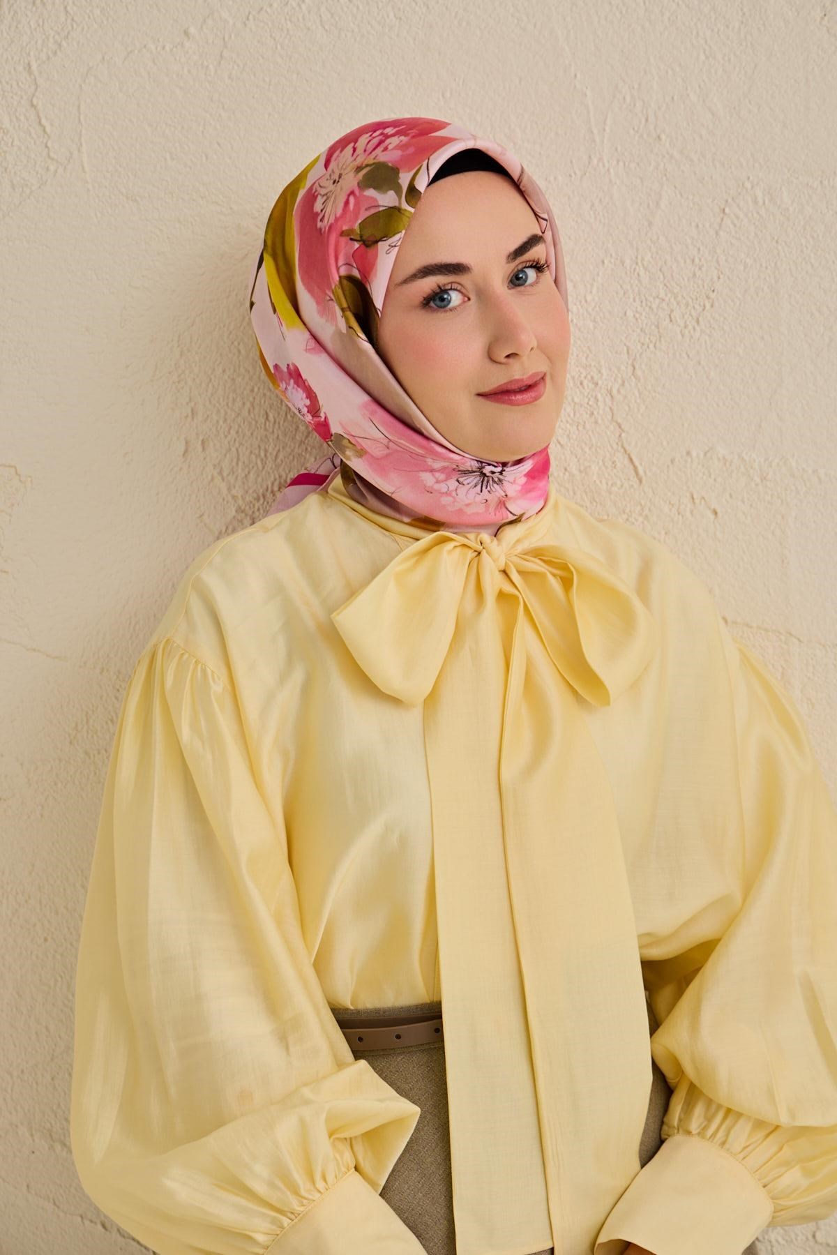 Twill İpek Eşarp Çiçek Desen Pudra Pembe 90x90