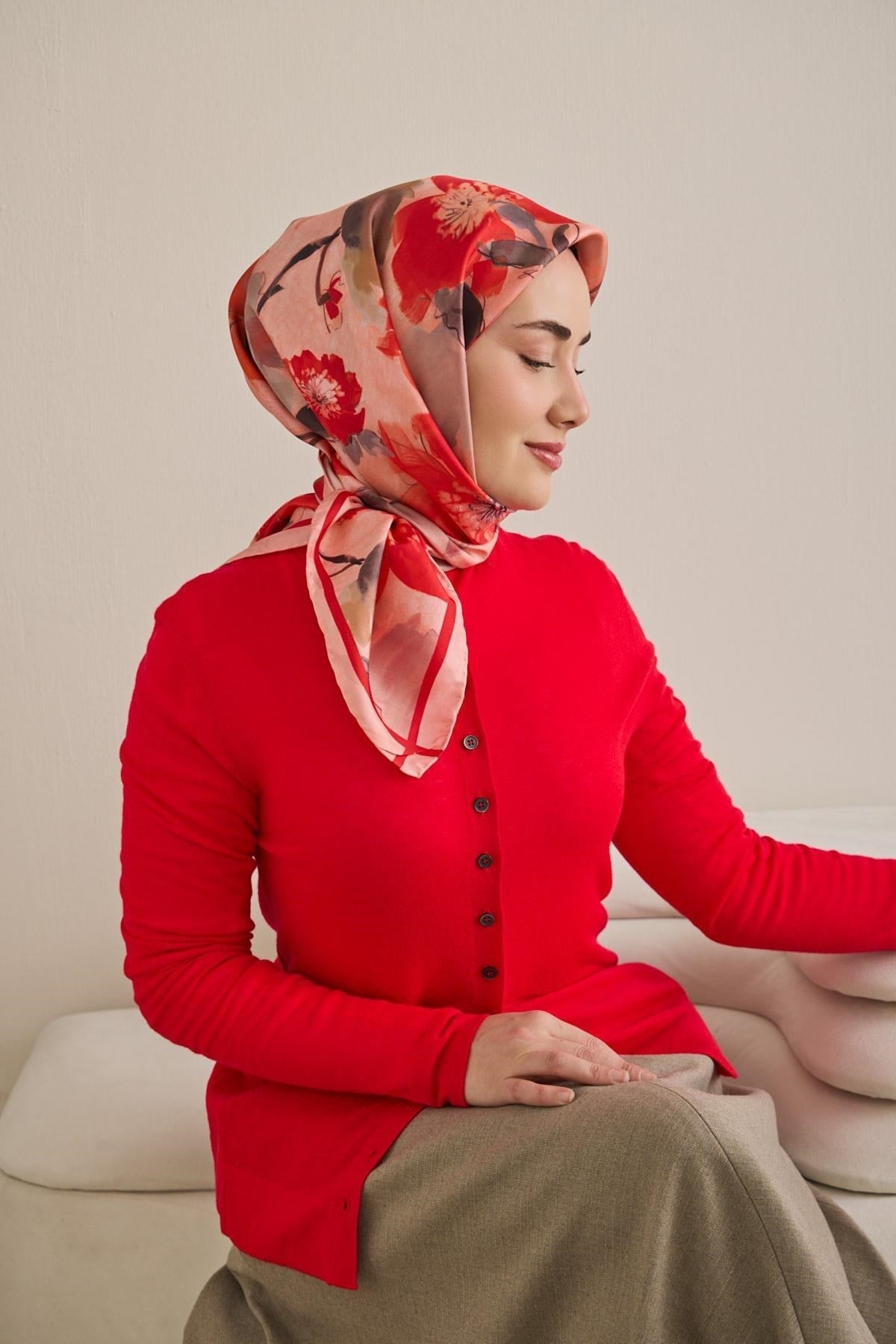 Twill İpek Eşarp Çiçek Desen Toz Pembe 90x90