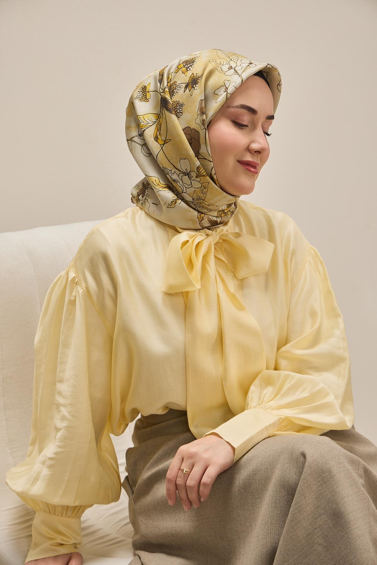 Twill İpek Eşarp Çiçek Rüyası Taş 90x90
