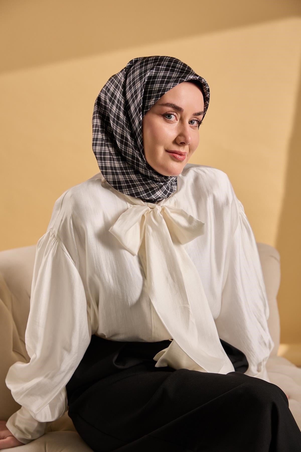 Twill İpek Eşarp Ekose Siyah