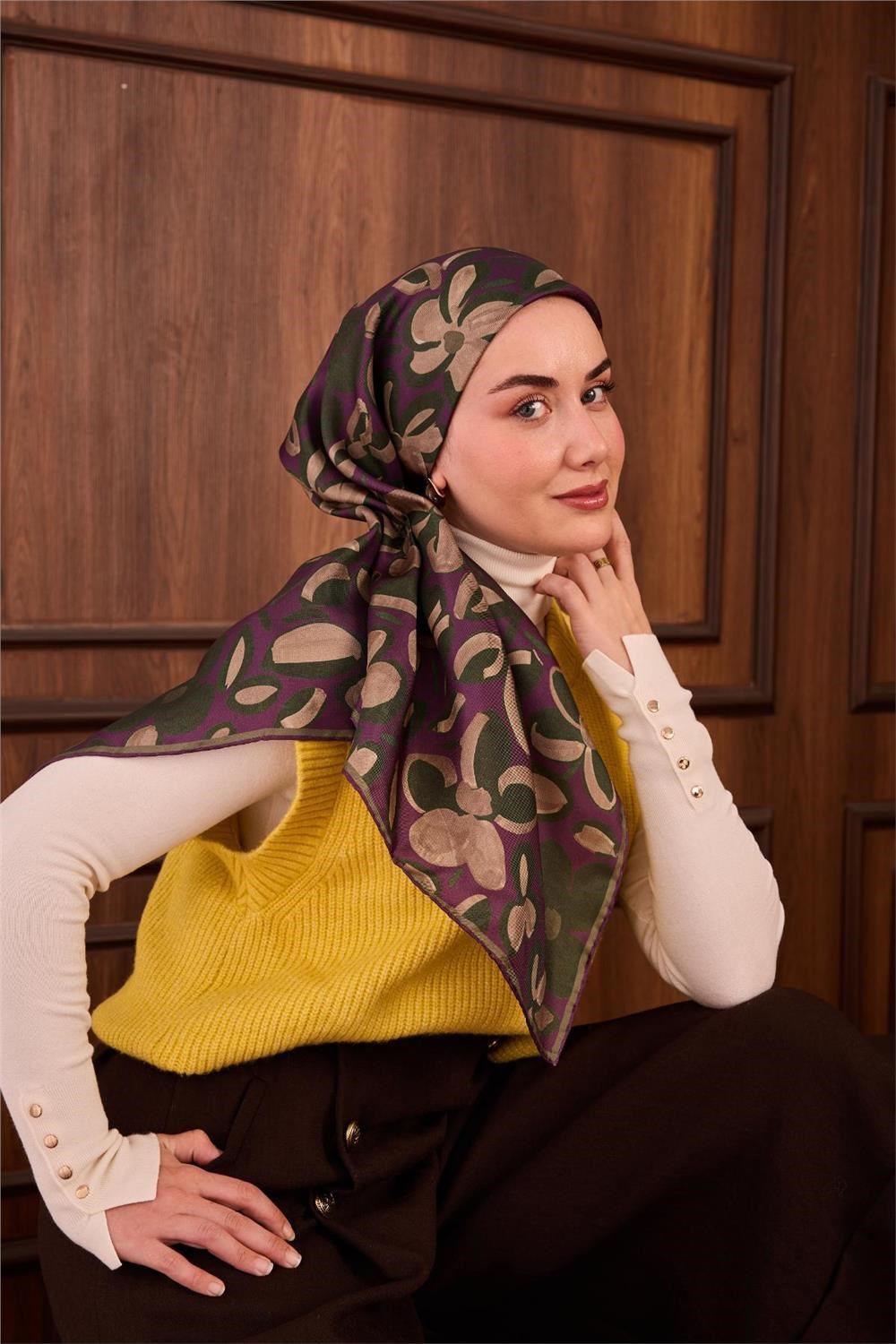 Twill İpek Eşarp Erguvan Yeşil Vizon Papatya Desenli Tok Duruşlu 90x90
