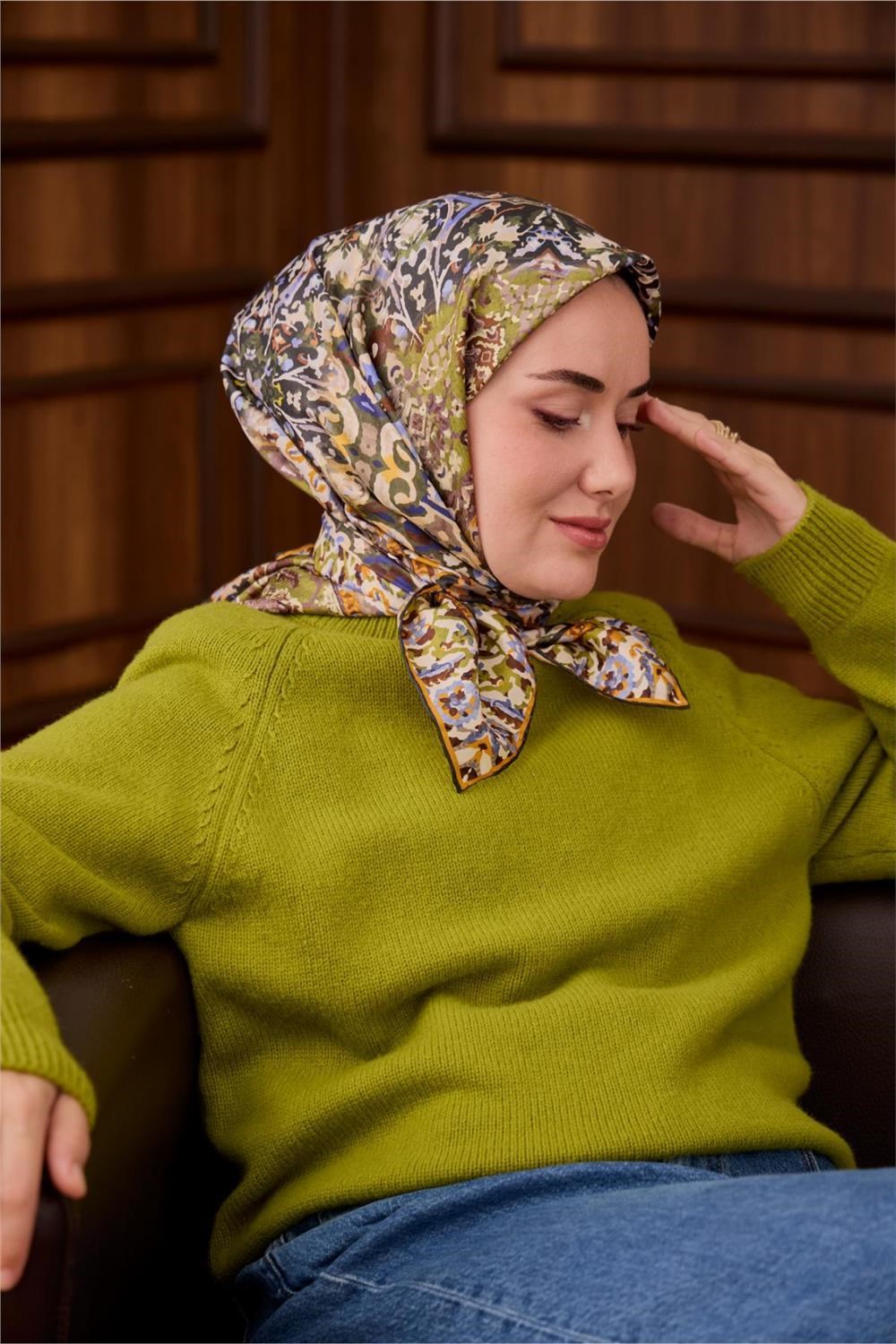 Twill İpek Eşarp Fıstık Yeşili–Turuncu Desenli Tok Duruşlu Kaymaz 90x90