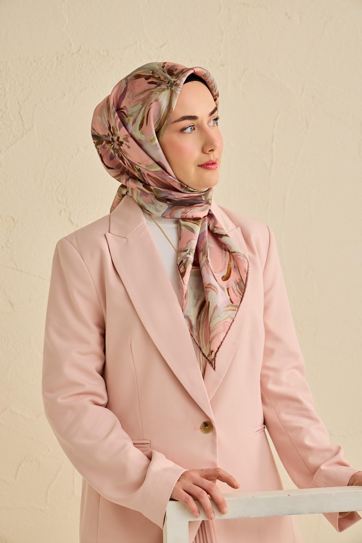 Twill İpek Eşarp Floral Art Desen Toz Pembe 90x90