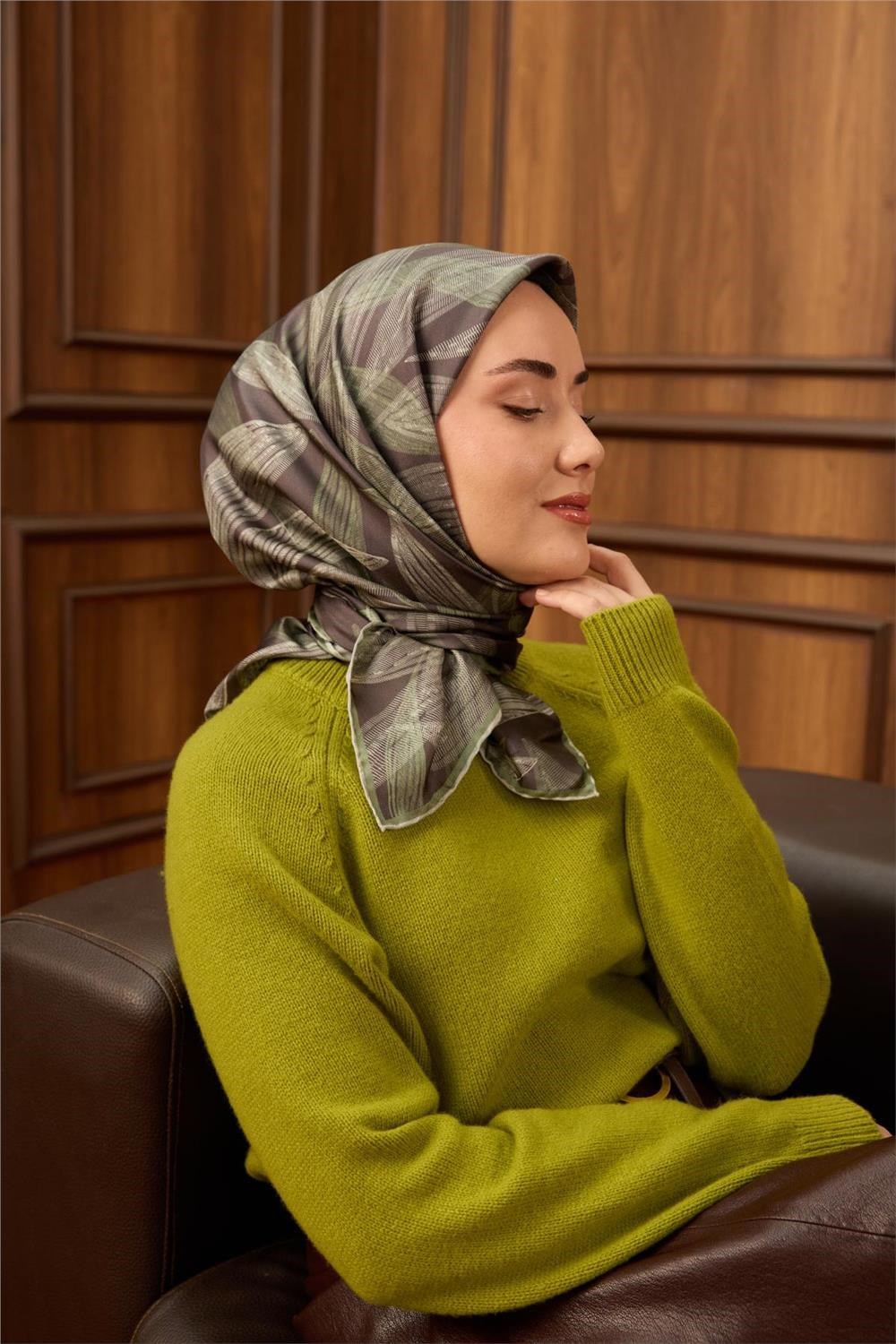 Twill İpek Eşarp Füme-Küf Yeşili Su Yeşili Geçişli Kaymaz Tok Duruşlu 90x90