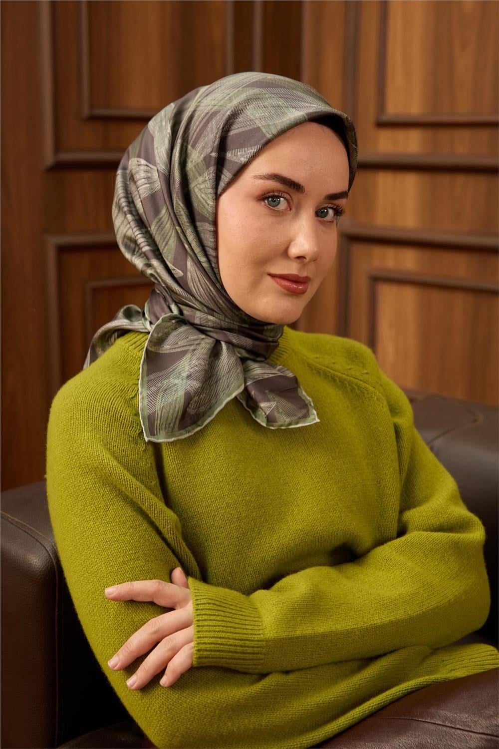 Twill İpek Eşarp Füme-Küf Yeşili Su Yeşili Geçişli Kaymaz Tok Duruşlu 90x90