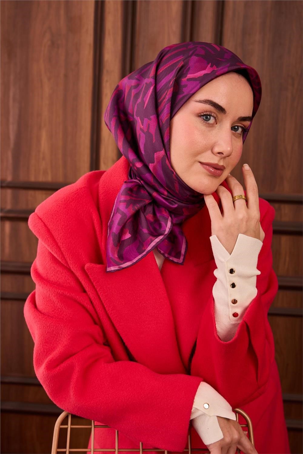 Twill İpek Eşarp Fuşya–Koyu Mor–Pembe Desenli Tok Duruşlu 90x90