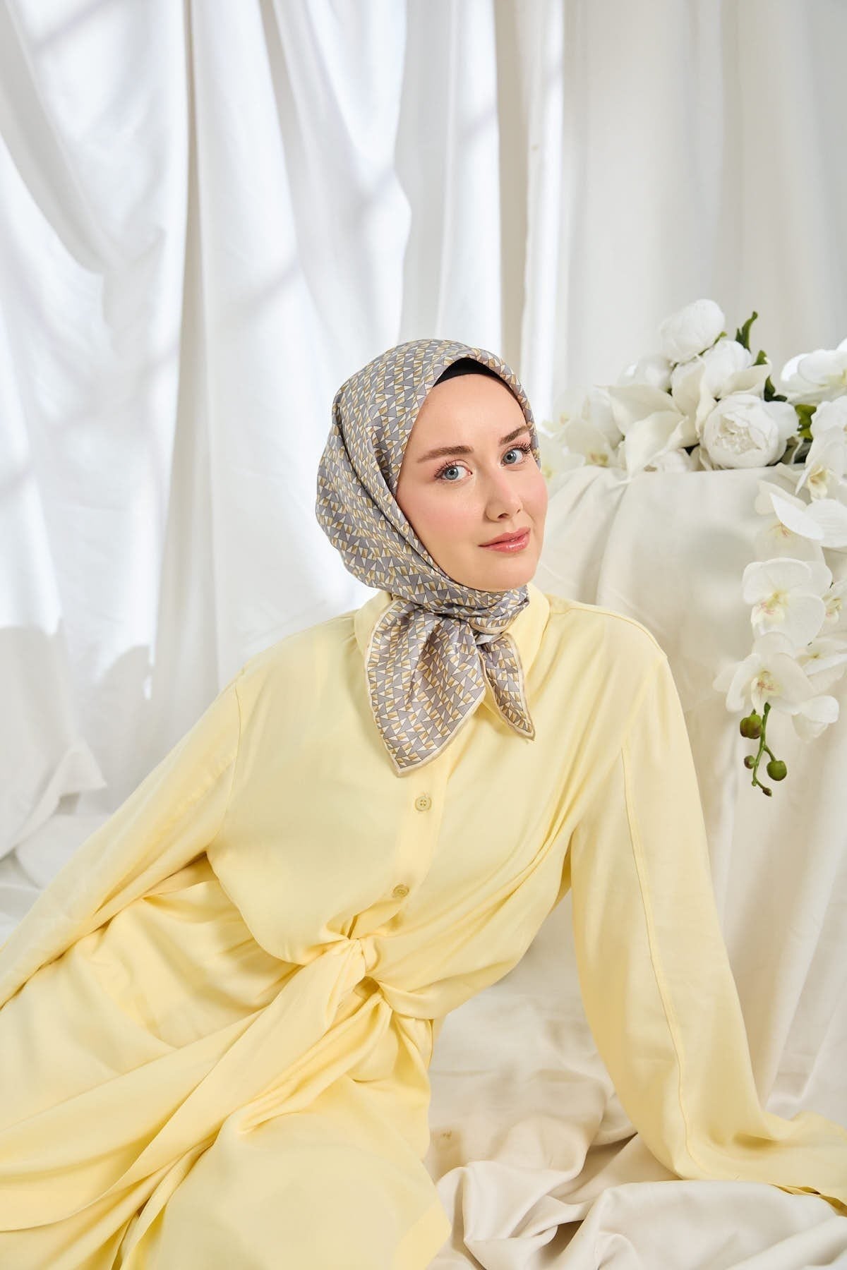 Twill İpek Eşarp Geometric Pattern Gri