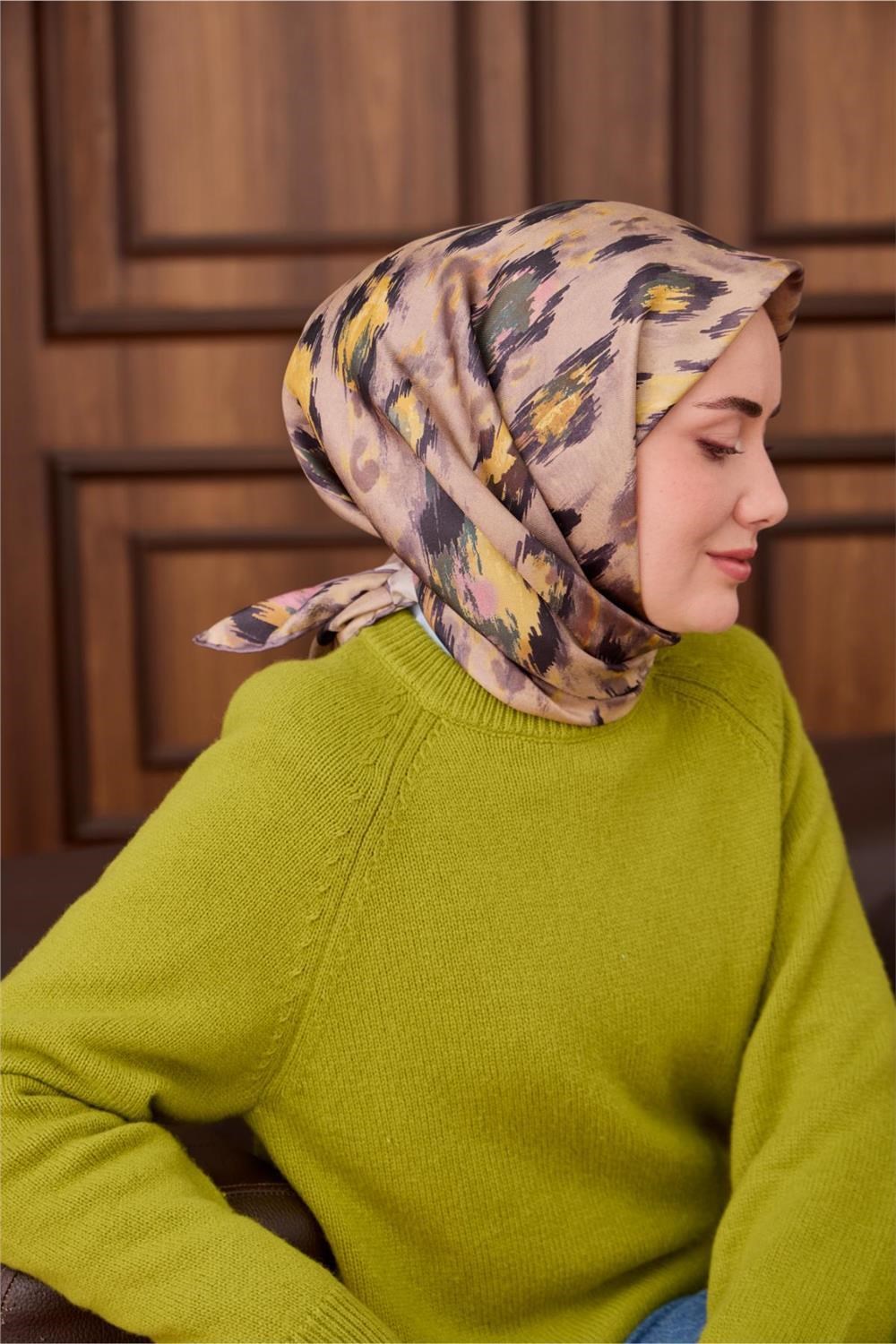 Twill İpek Eşarp Gri-Bej Desenli Tok Duruşlu 90x90