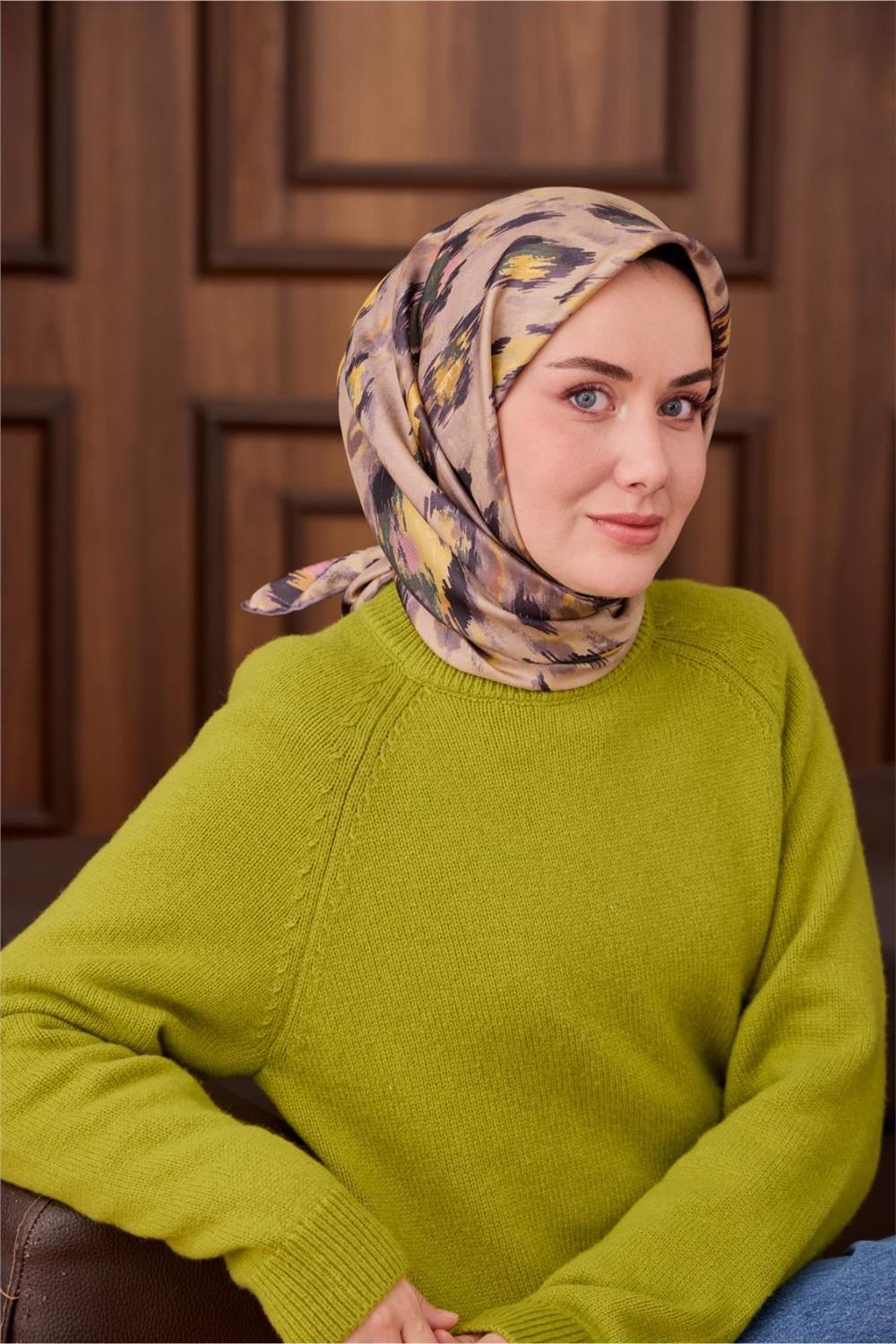 Twill İpek Eşarp Gri-Bej Desenli Tok Duruşlu 90x90