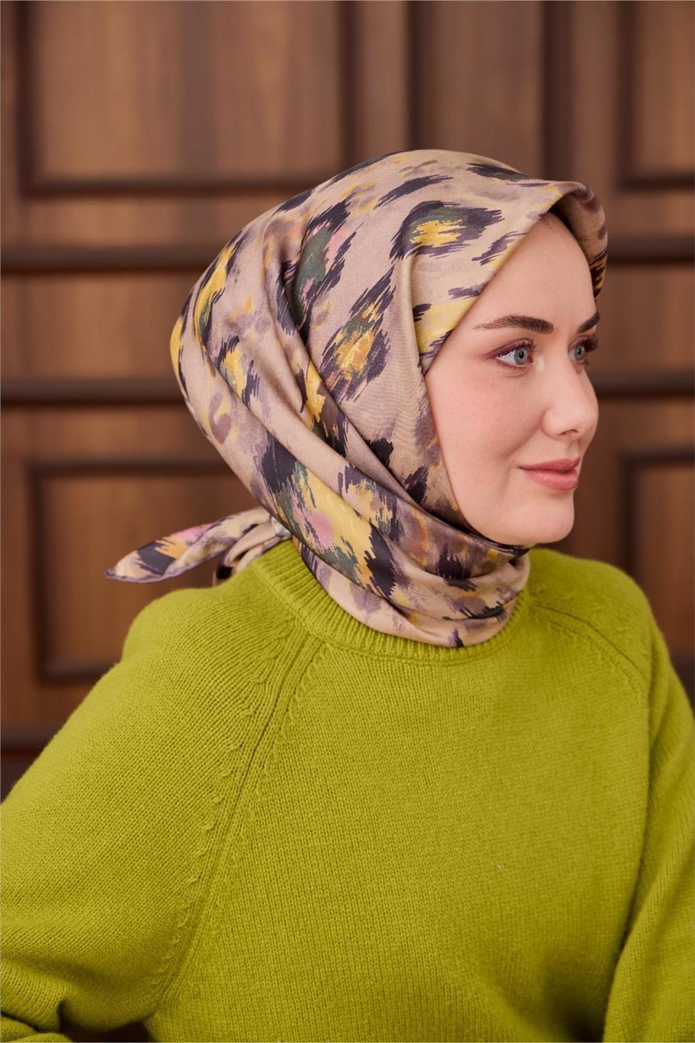 Twill İpek Eşarp Gri-Bej Desenli Tok Duruşlu 90x90