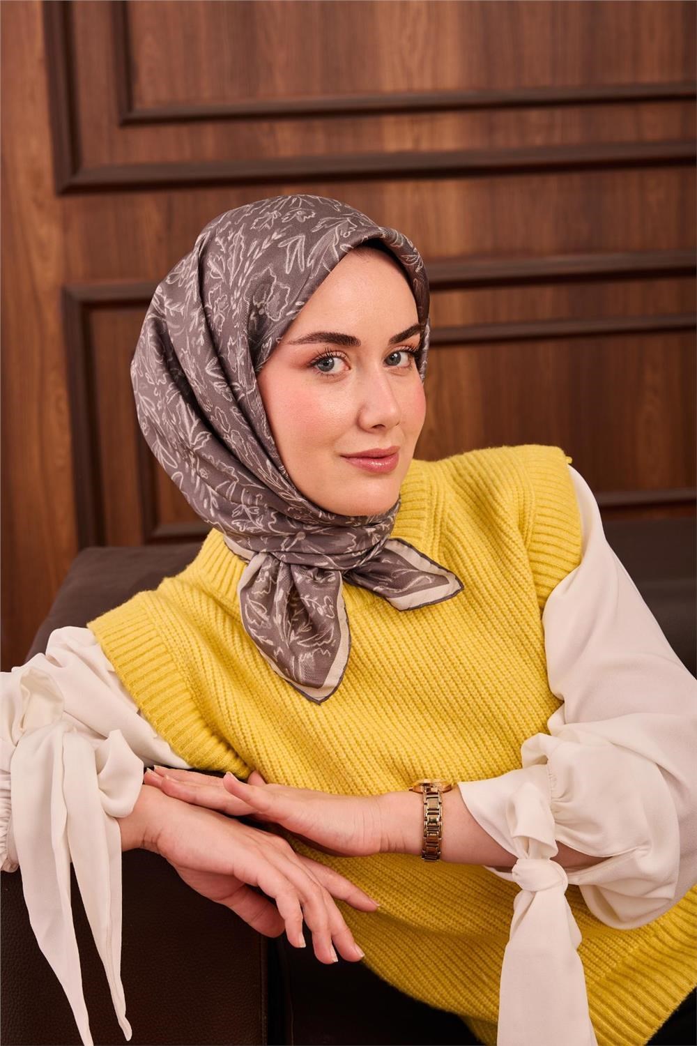 Twill İpek Eşarp Gri-Gümüş Çiçek Desenli Tok Duruşlu Kaymaz 90x90