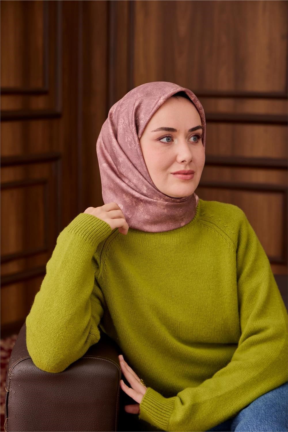 Twill İpek Eşarp Gül Kurusu–Toz Pembe Desenli Tok Duruşlu 90x90