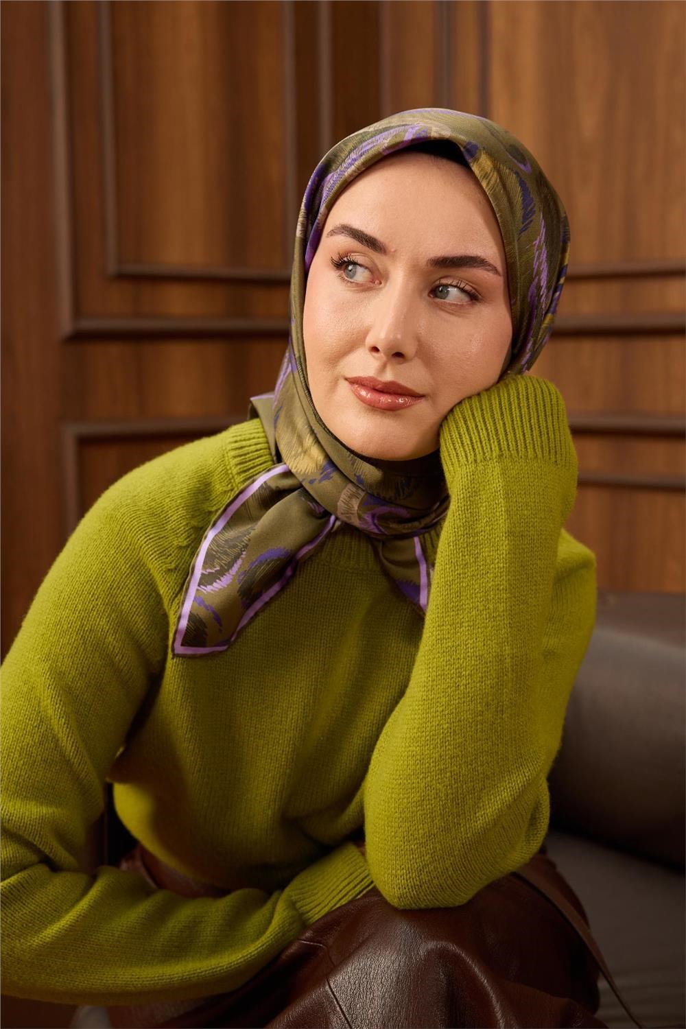 Twill İpek Eşarp Haki-Mor Desenli Tok Duruşlu 90x90