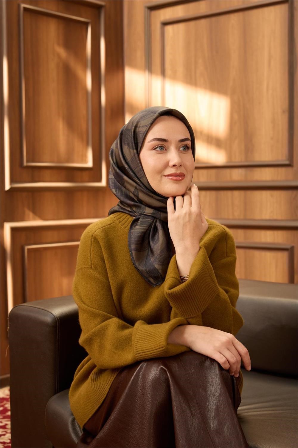 Twill İpek Eşarp Haki-Patlıcan Moru Desenli Tok Duruşlu 90x90
