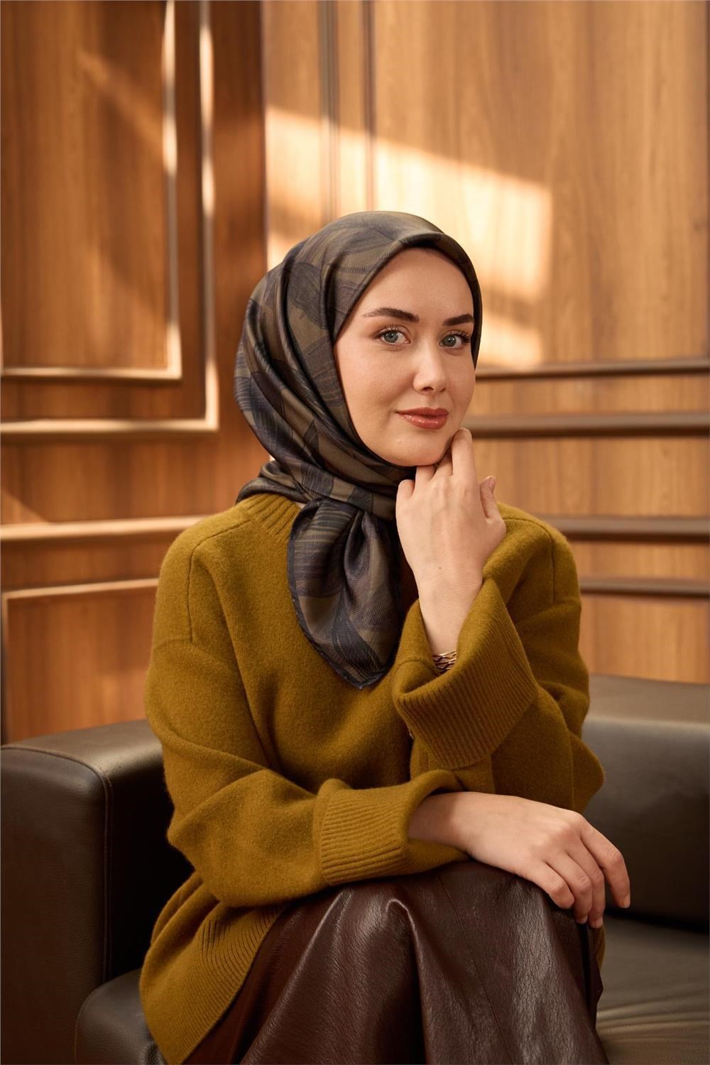 Twill İpek Eşarp Haki-Patlıcan Moru Desenli Tok Duruşlu 90x90