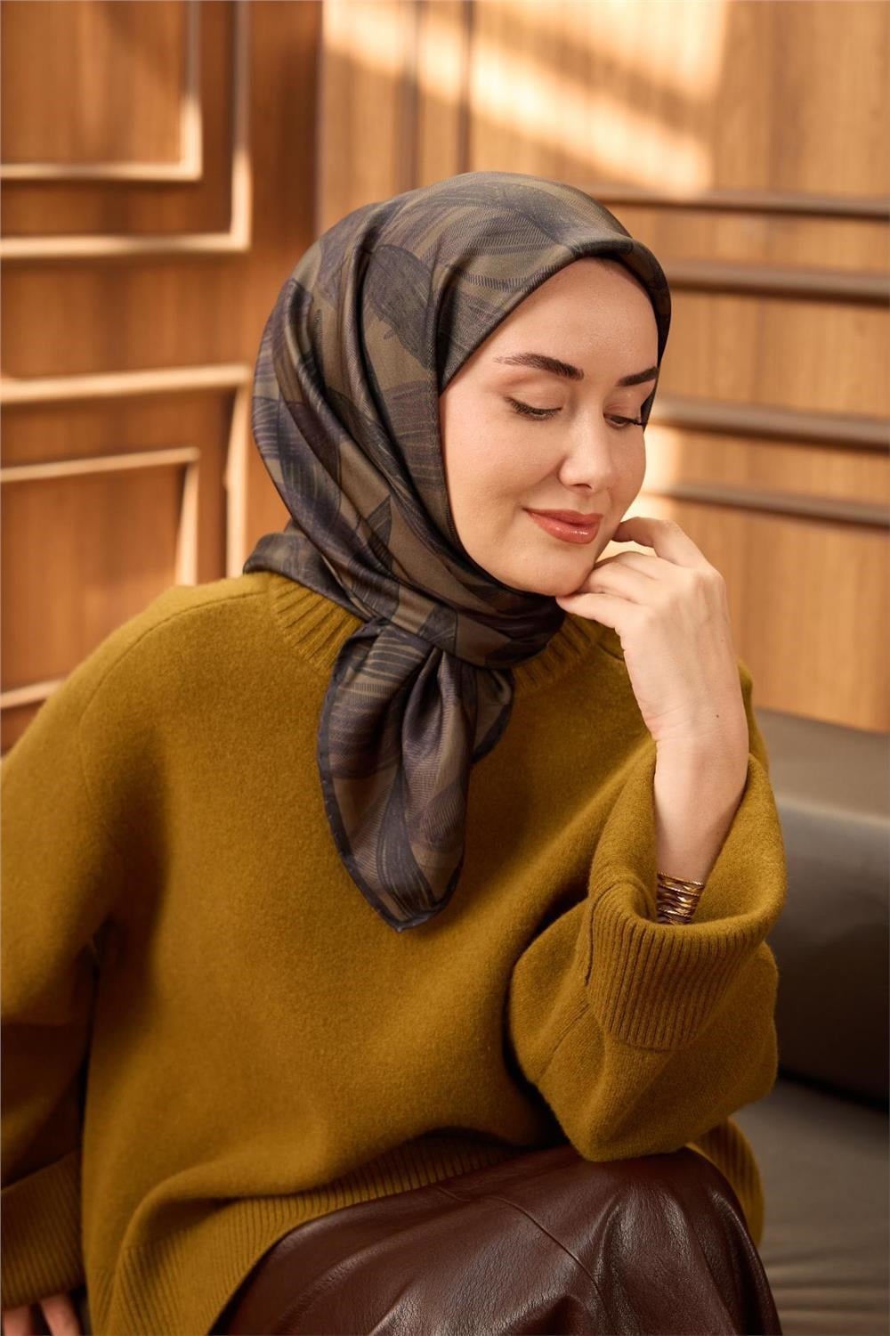 Twill İpek Eşarp Haki-Patlıcan Moru Desenli Tok Duruşlu 90x90