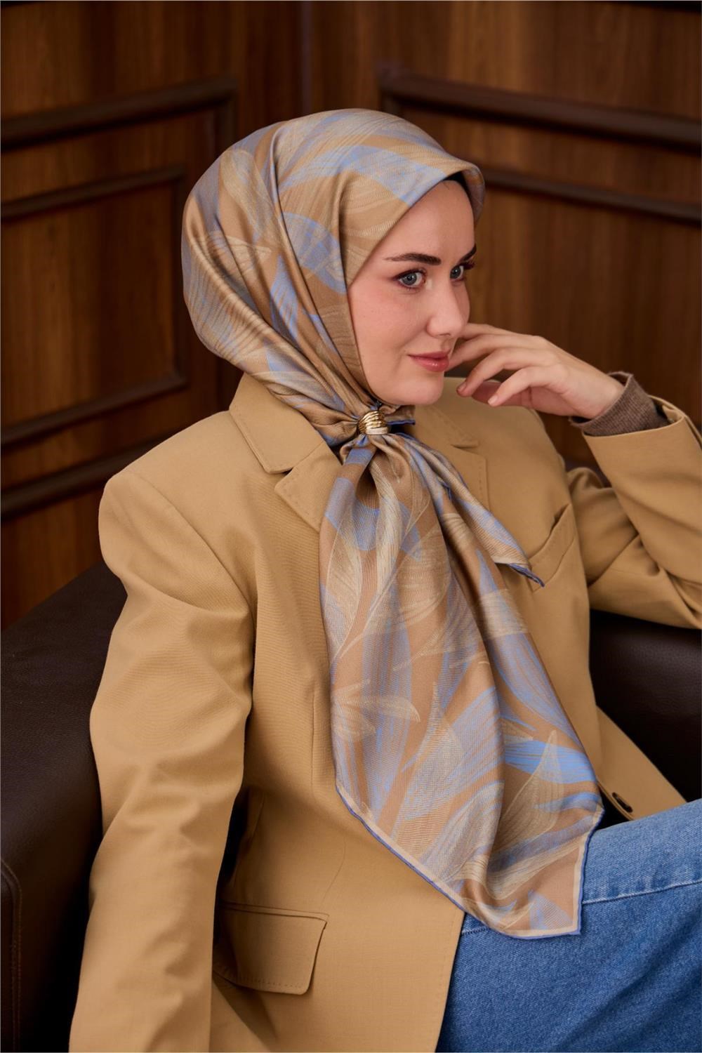 Twill İpek Eşarp İndigo-Sütlü Kahve Saman Geçişli Kaymaz Tok Duruşlu 90x90