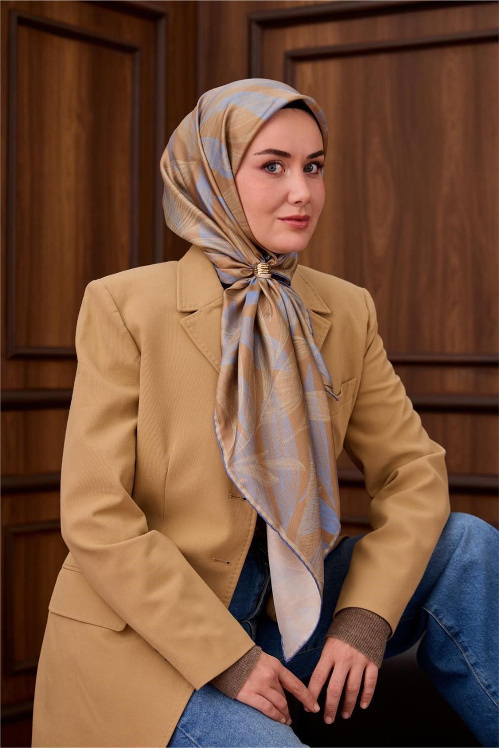 Twill İpek Eşarp İndigo-Sütlü Kahve Saman Geçişli Kaymaz Tok Duruşlu 90x90