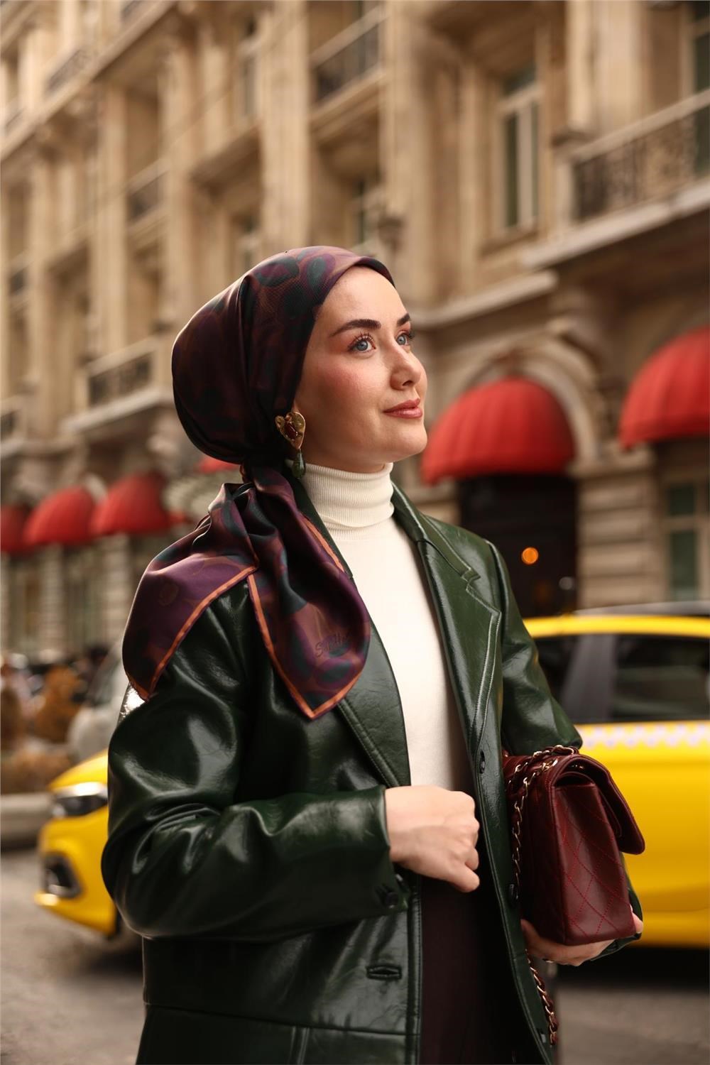 Twill İpek Eşarp Kahverengi Mor Çağla Papatya Desenli Tok Duruşlu 90x90