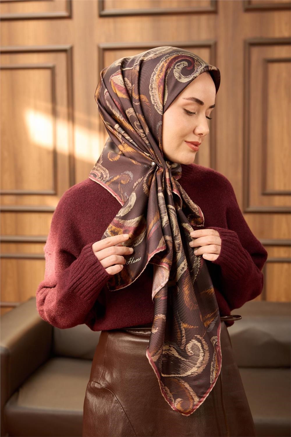 Twill İpek Eşarp Kahverengi–Vizon Desenli Tok Duruşlu Kaymaz 90x90