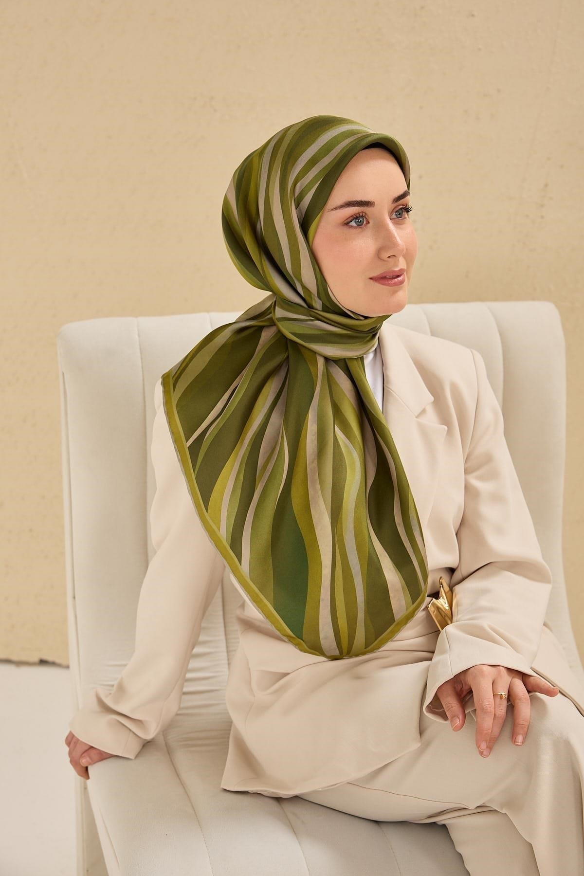 Twill İpek Eşarp Kıvrımlı Şerit Yeşil 90x90