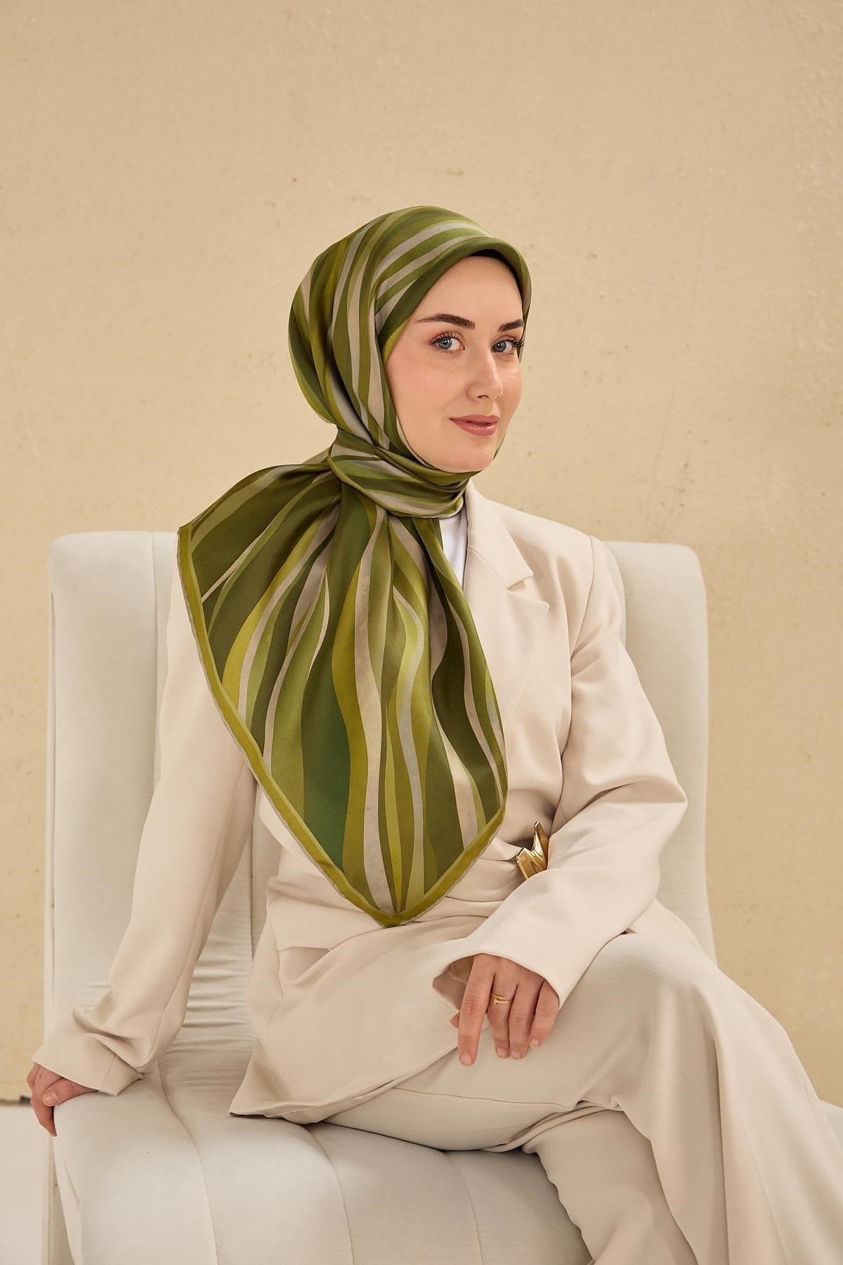 Twill İpek Eşarp Kıvrımlı Şerit Yeşil 90x90