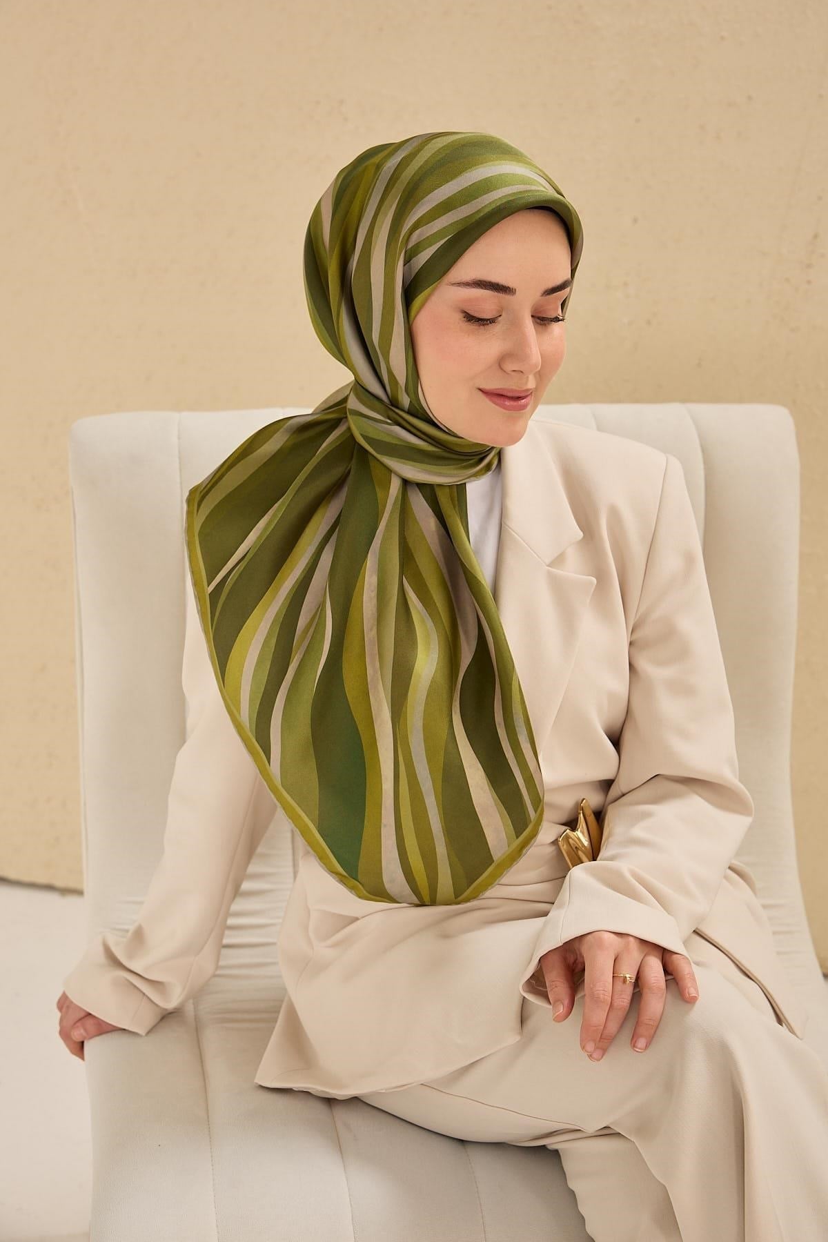 Twill İpek Eşarp Kıvrımlı Şerit Yeşil 90x90