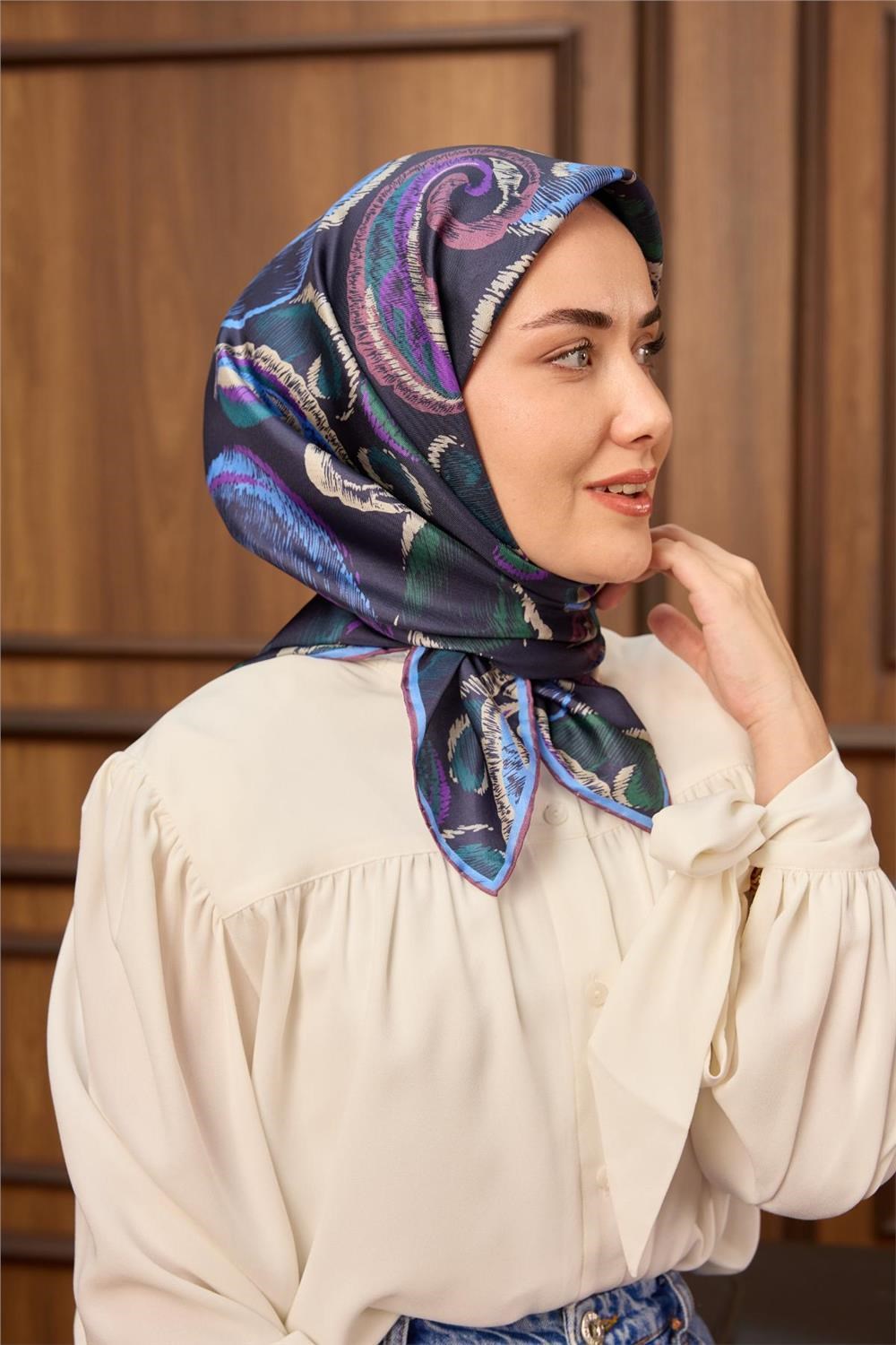 Twill İpek Eşarp Koyu Lacivert-Gök Mavi Desenli Tok Duruşlu 90x90