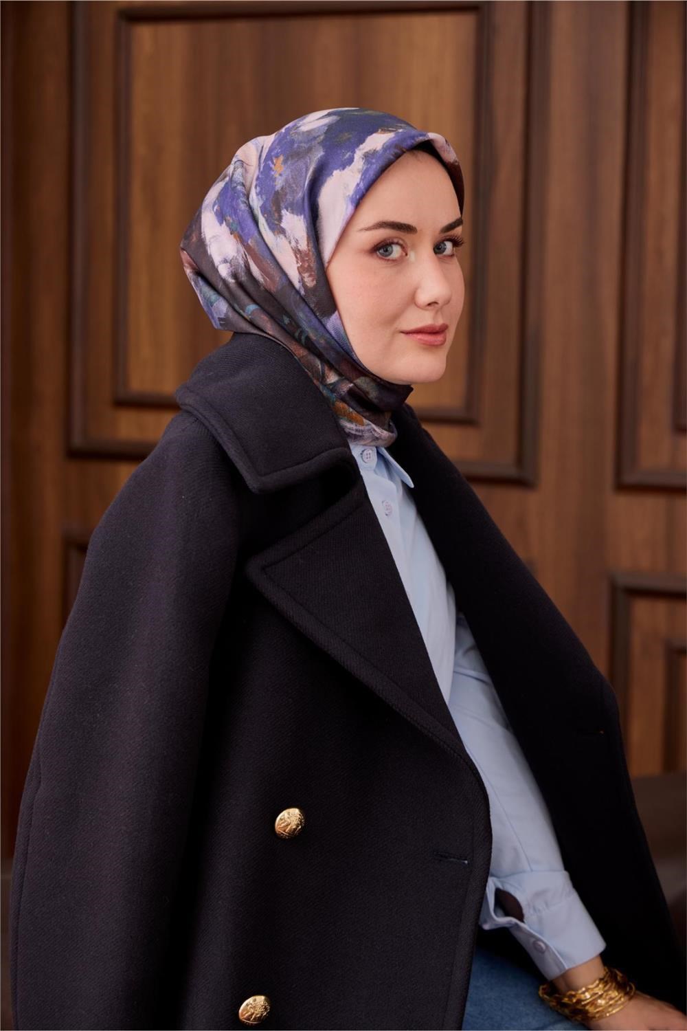 Twill İpek Eşarp Koyu Lacivert-Mor Desenli Tok Duruşlu 90x90