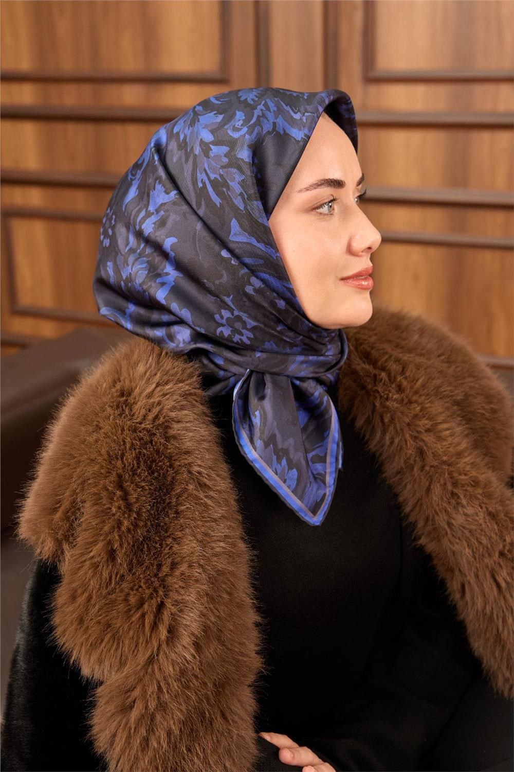 Twill İpek Eşarp Koyu Lacivert-Saks Desenli Tok Duruşlu 90x90