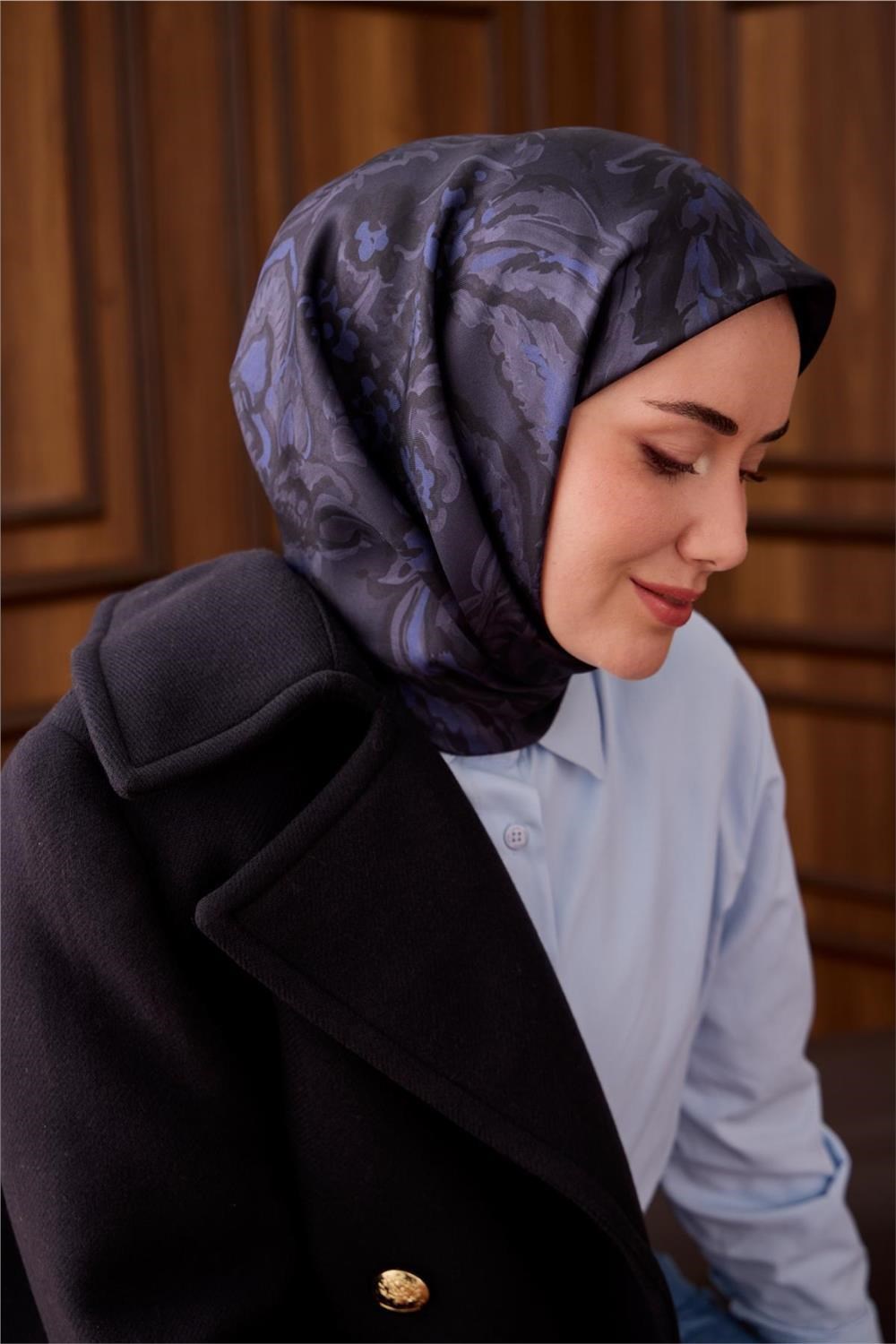 Twill İpek Eşarp Koyu Lacivert-Siyah Desenli Tok Duruşlu 90x90