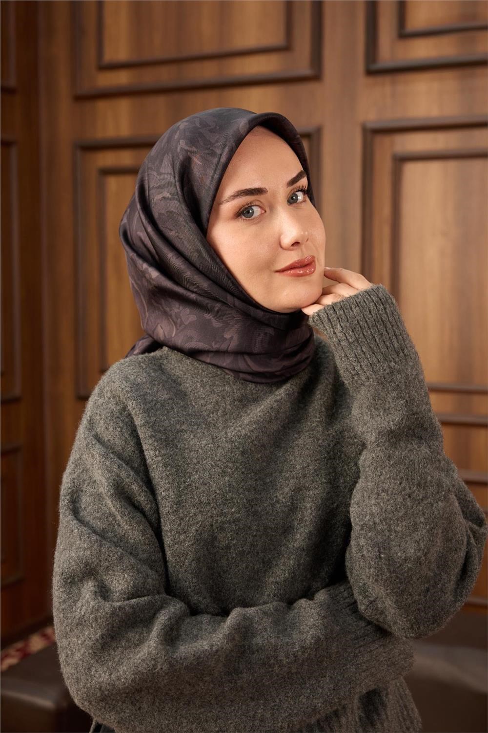 Twill İpek Eşarp Koyu Mor Desenli Tok Duruşlu 90x90