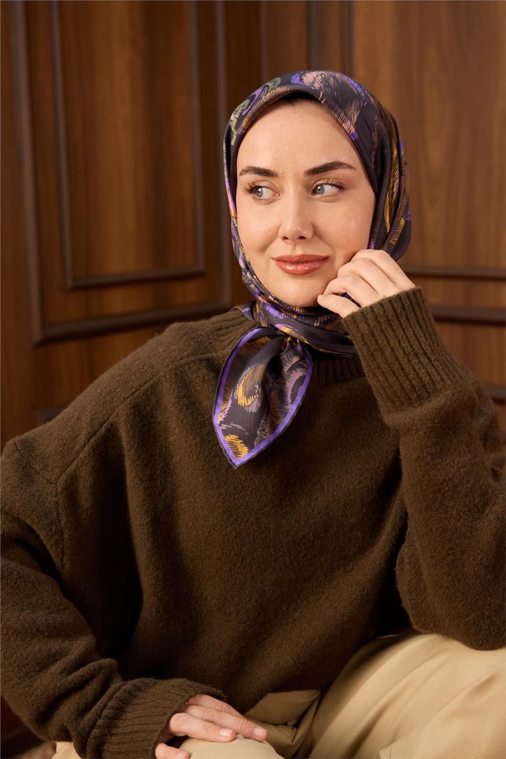 Twill İpek Eşarp Koyu Mor-Yeşil Desenli Tok Duruşlu 90x90