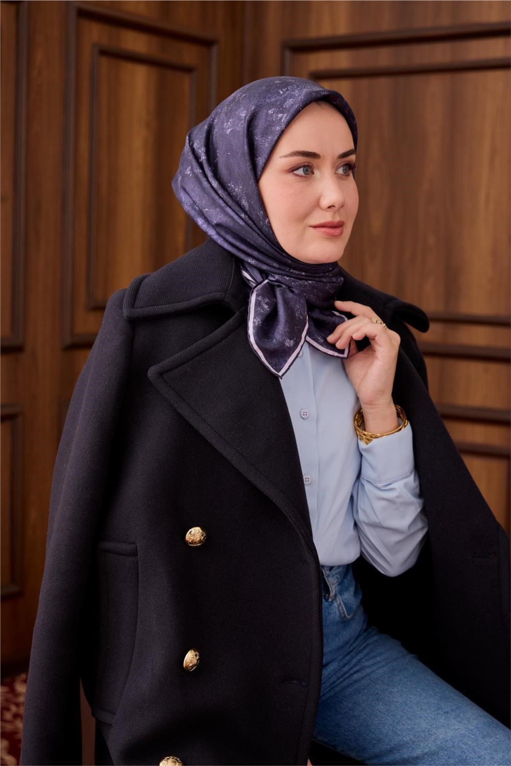 Twill İpek Eşarp Koyu Mor–Toz Pembe Desenli Tok Duruşlu 90x90