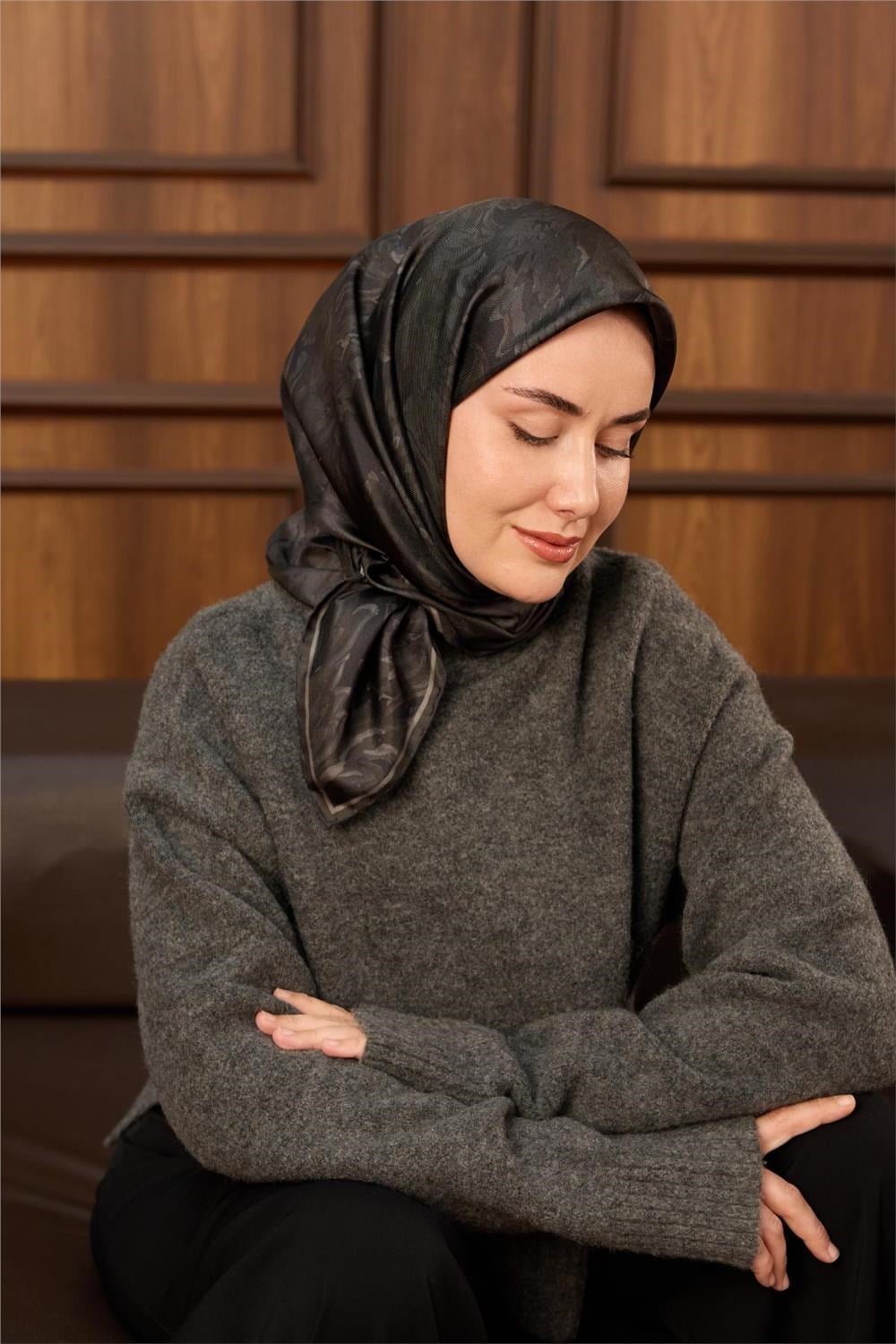 Twill İpek Eşarp Koyu Yeşil-Gri Desenli Tok Duruşlu 90x90
