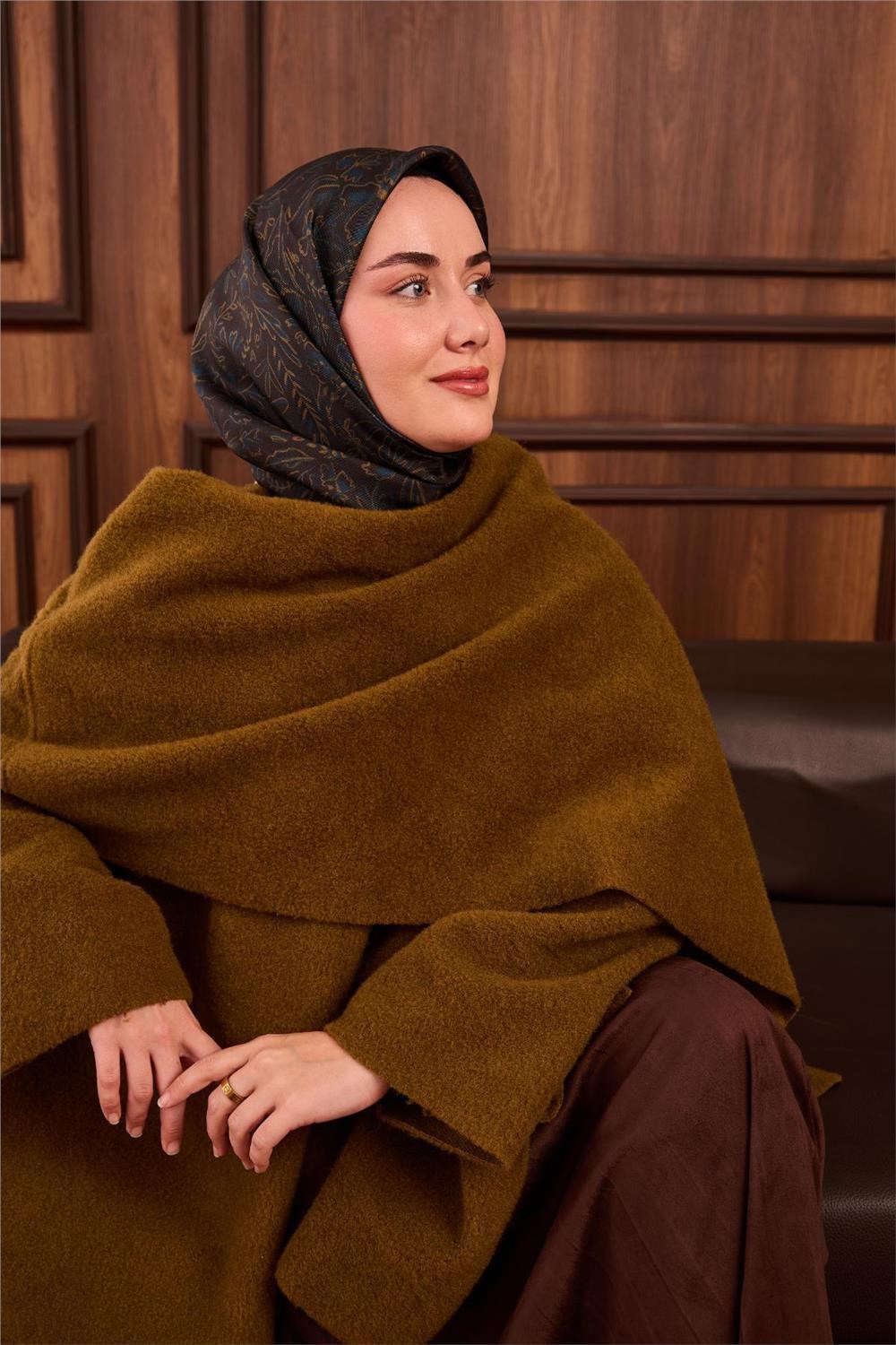 Twill İpek Eşarp Koyu Yeşil-Olive Çiçek Desenli Tok Duruşlu Kaymaz 90x90