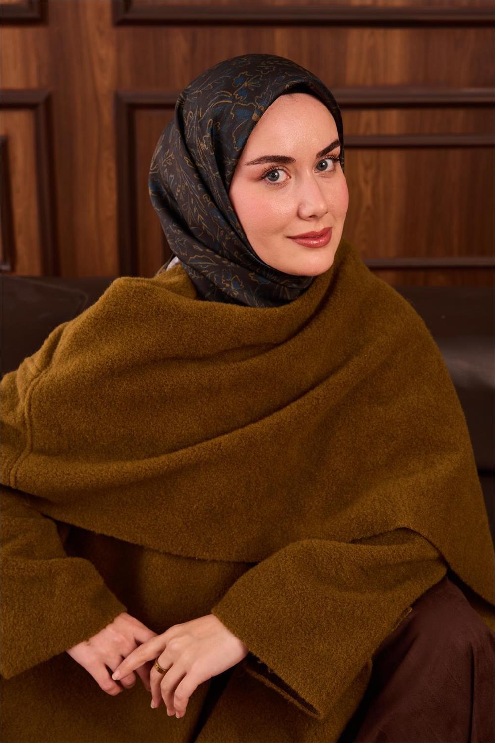 Twill İpek Eşarp Koyu Yeşil-Olive Çiçek Desenli Tok Duruşlu Kaymaz 90x90